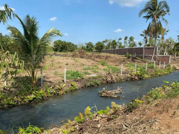 Bán đất giáp suối Đường Đệ, Nha Trang giá chỉ 1.8 triệu/m2 - Diện tích lớn, giá ưu đãi