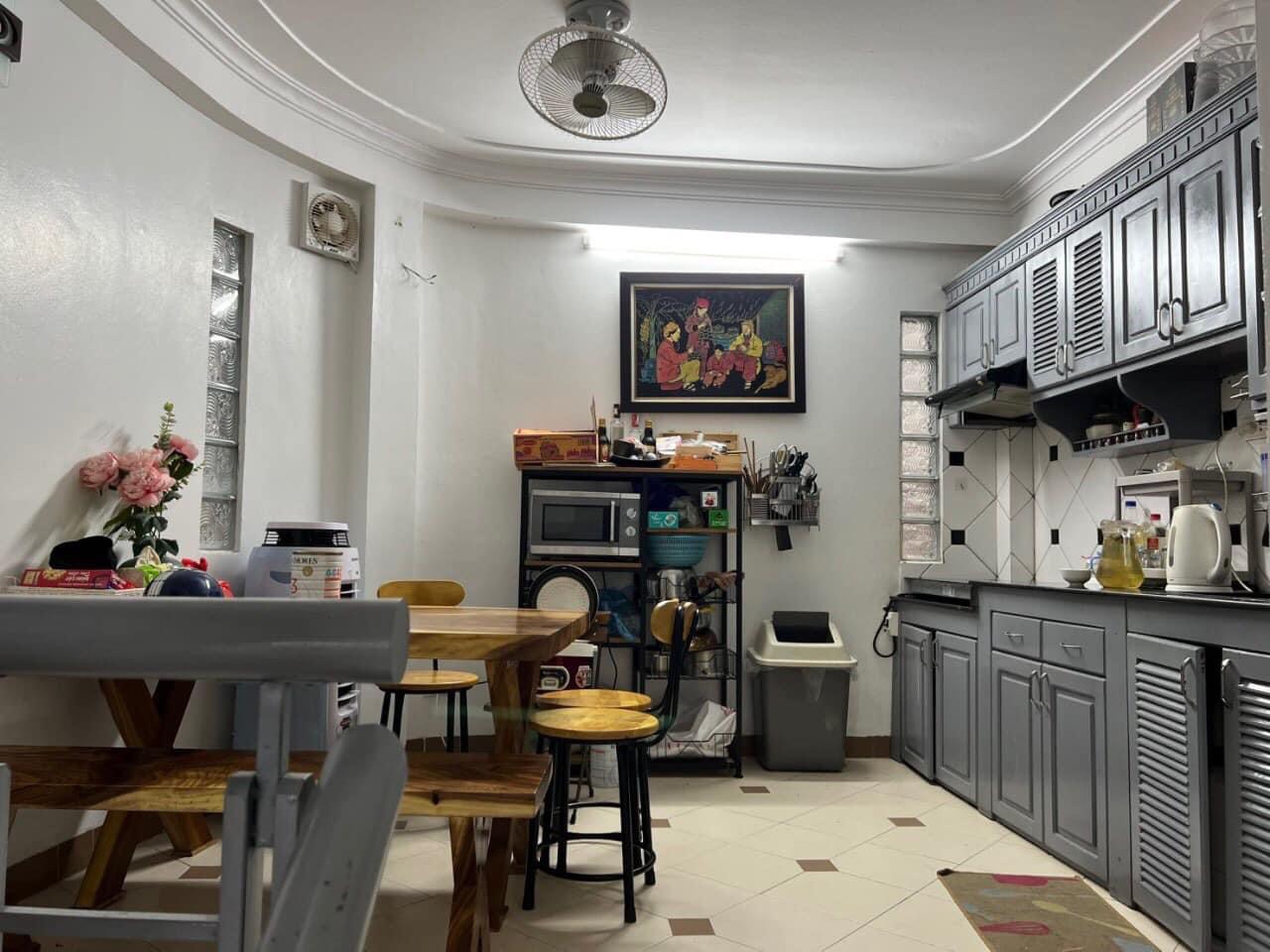 Bán nhà phố Yên Hòa Cầu Giấy 46x5x4,9 tỷ,cách đường oto 20m.