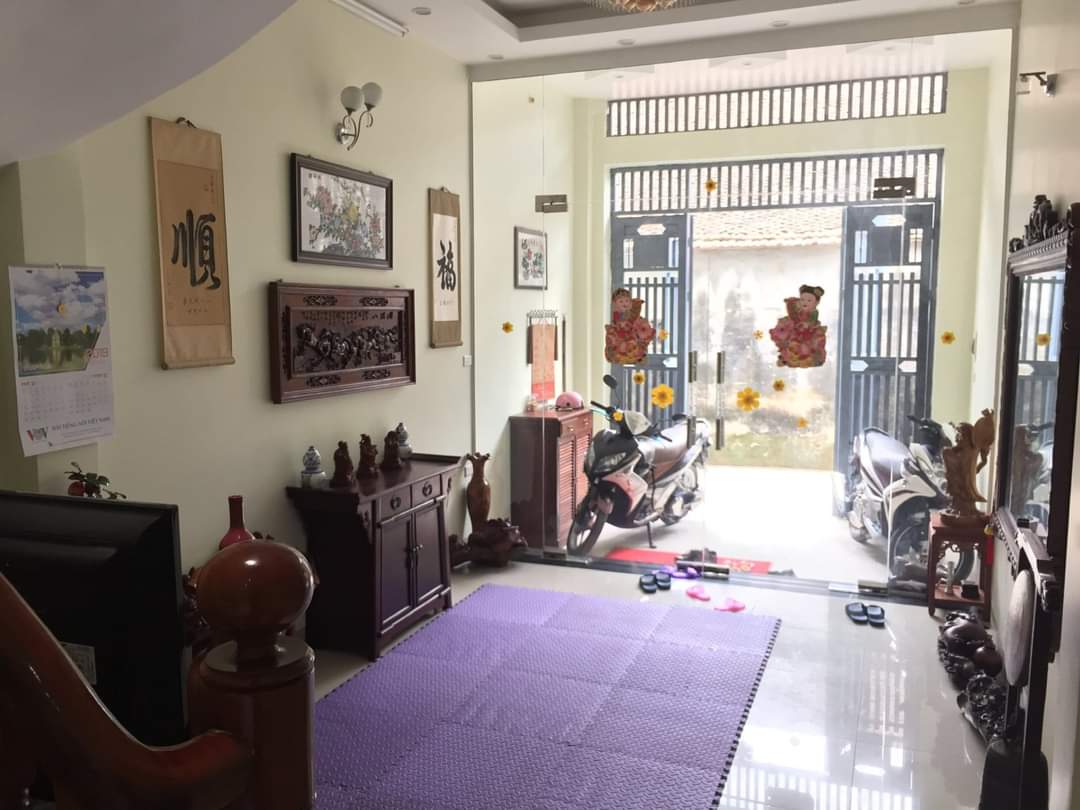 Bán nhà phố VĂN CAO, mặt ngõ thông, gần phố 50m2, 7.8 tỷ