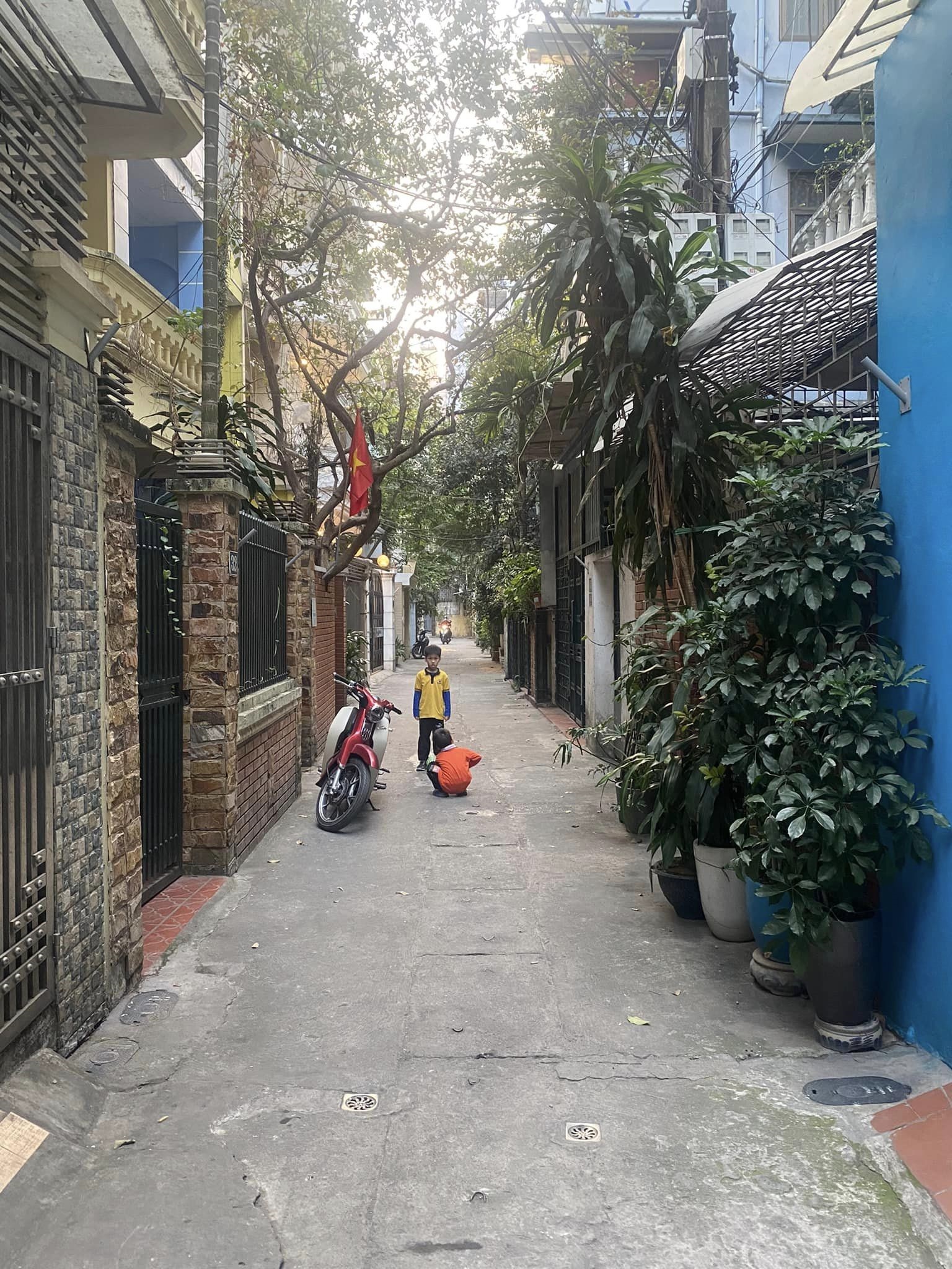 Bán nhà phố Đội Cấn, Ba Đình, 56m X 4T, mặt tiền 5.3m, ngõ ba gác, giá 7.5 tỷ