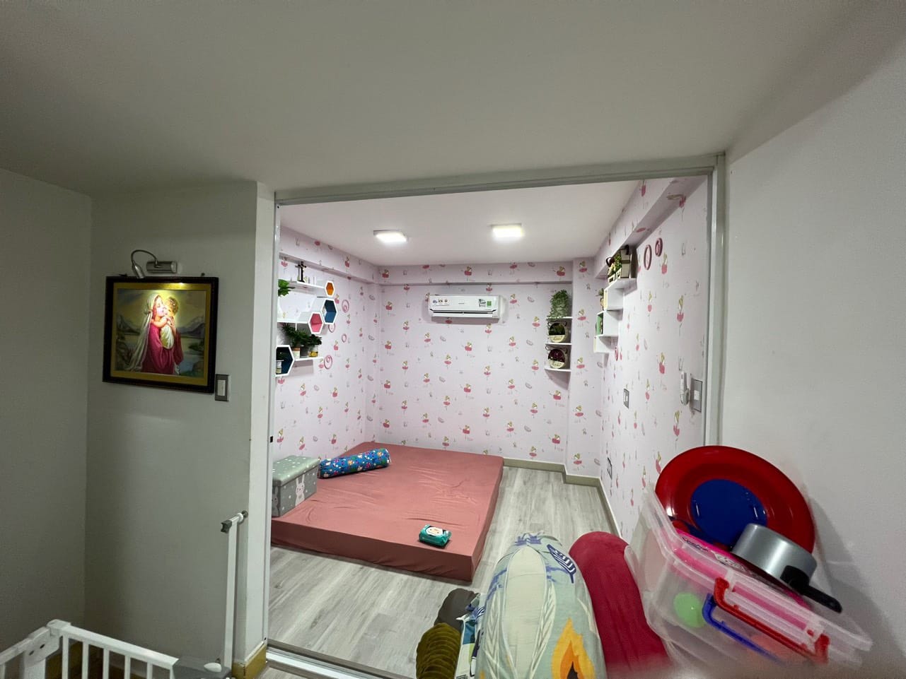 Bán Nhà Đường Lạc Long Quân, P8 Tân Bình, 40m2, 4 tầng, 5PN, Nhà Mới Đẹp