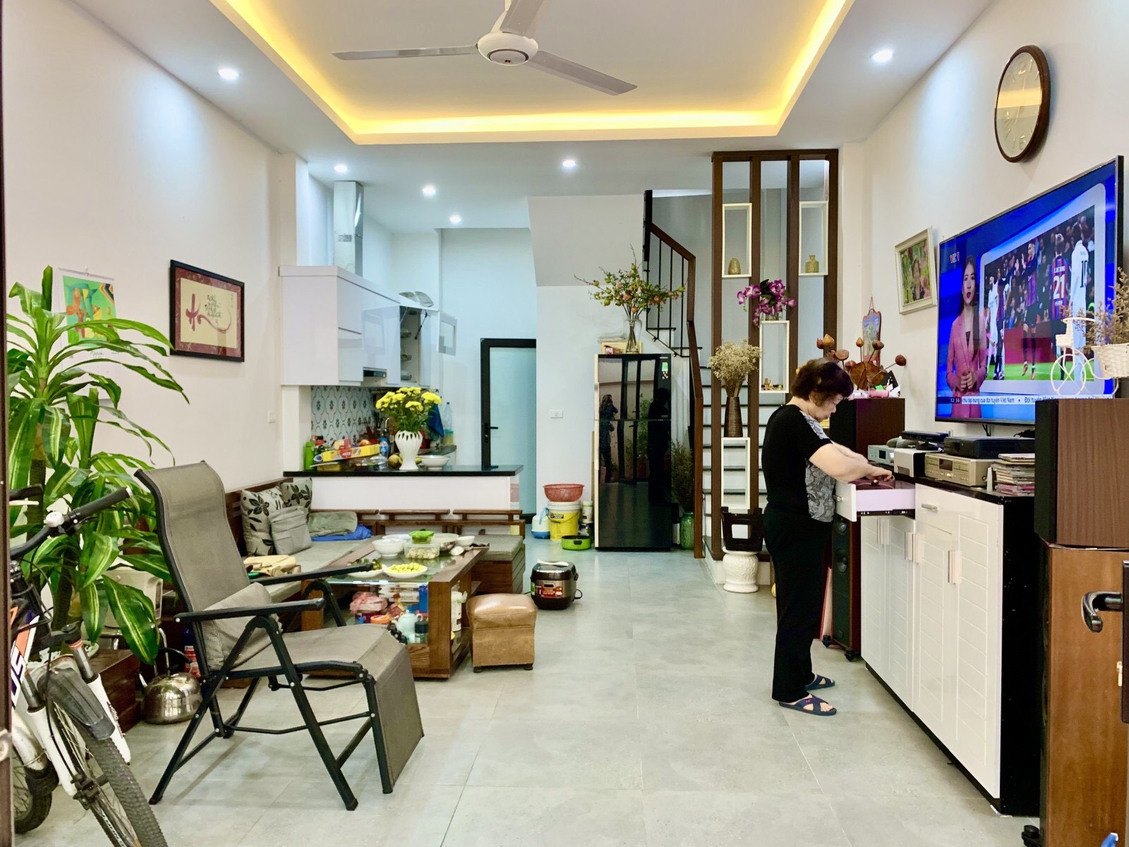 BÁN NHÀ THANH XUÂN, Ô TÔ QUA, LÔ GÓC, KINH DOANH, 40M, 4 TẦNG, GIÁ HƠN 4 TỶ