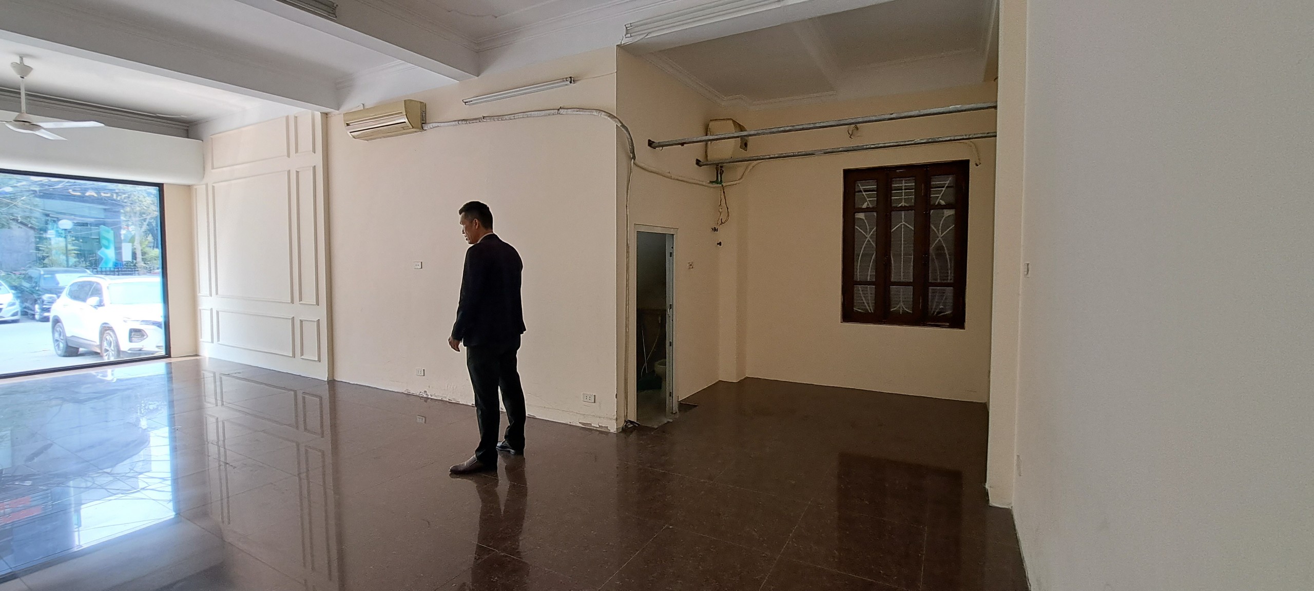 Cho thuê mặt bằng T1 kinh doanh mặt ngõ Phố Giang Văn Minh, Kim Mã, Ba Đình. Dt 50m2. Chỉ 12tr