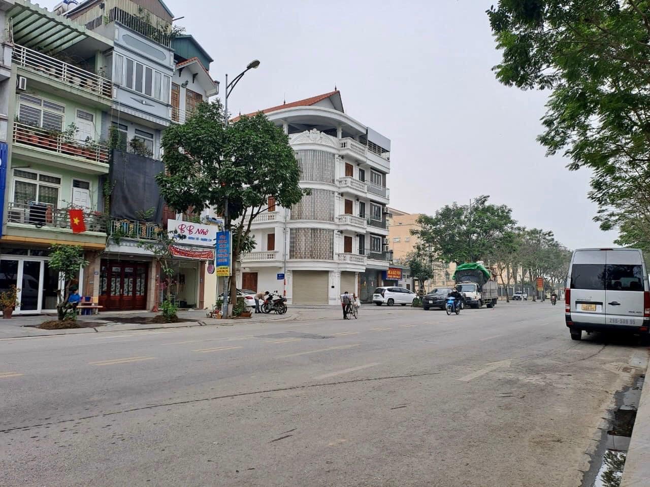 Bán đất phố Đặng Vũ Hỷ, phân lô, vỉa hè, ô tô tránh, 90m2 chỉ 8.55 tỷ