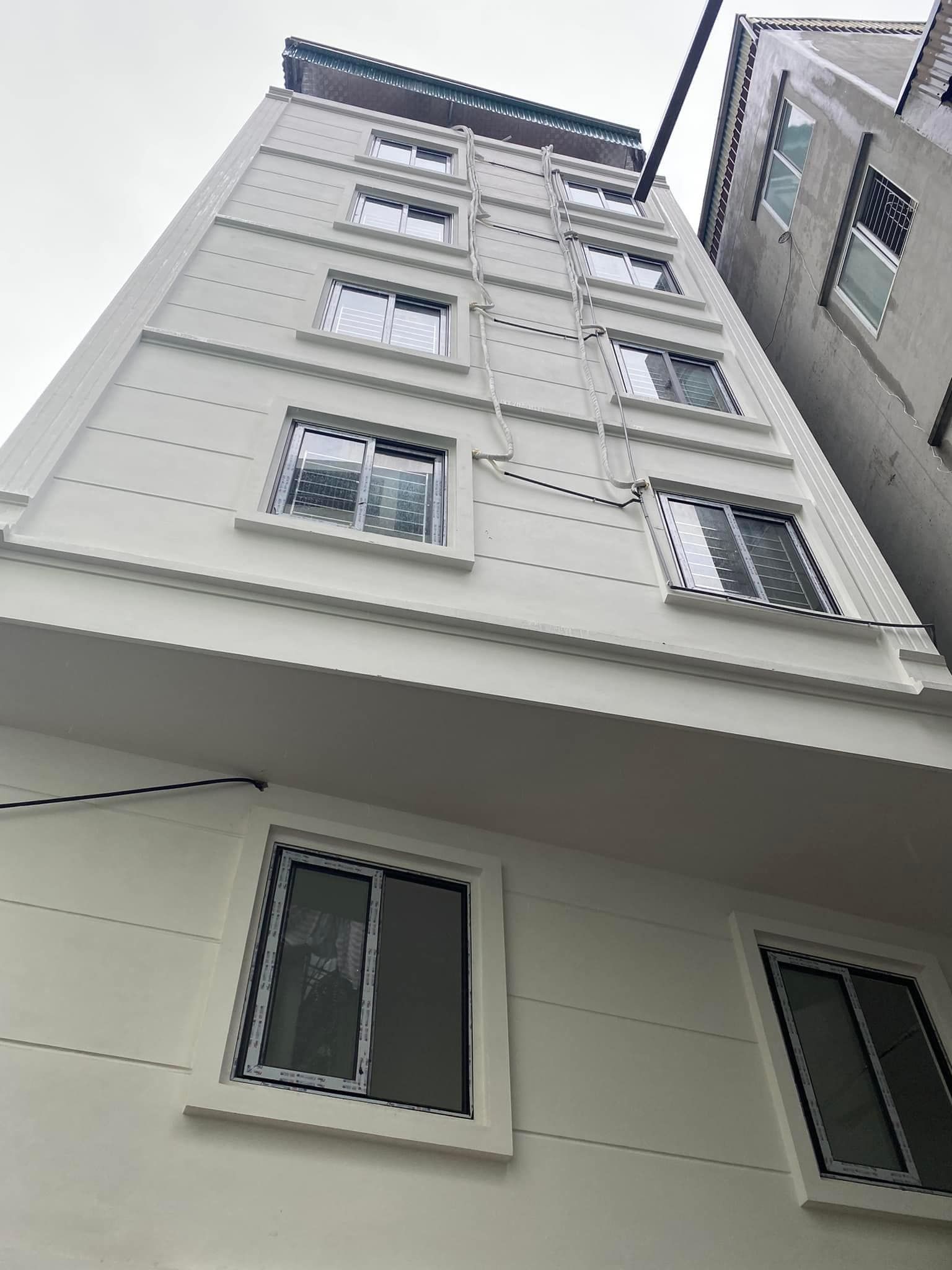Cần bán CNMN! Mễ Trì Thượng, Q.Nam Từ Liêm DT: 113m2x7 tầng, MT 6.2m: Giá Chỉ 12 tỷ.