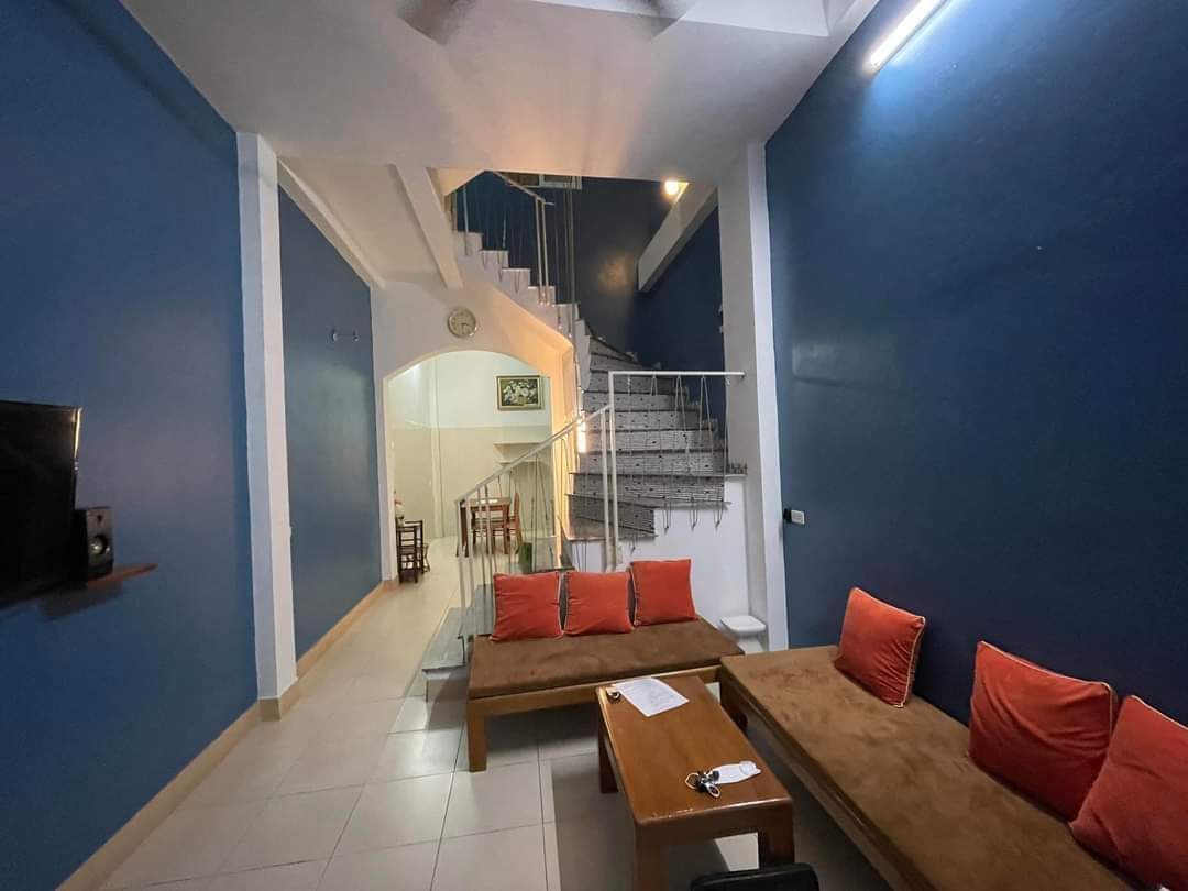 Bán nhà Long Biên, hàng xóm Vinhomes Riverside, 36m2, 2 tỷ 4.