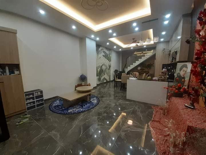 Bán nhà Hoàng Liệt ô tô cạnh nhà mới đẹp lô góc view hồ 42m2 3.7 tỷ