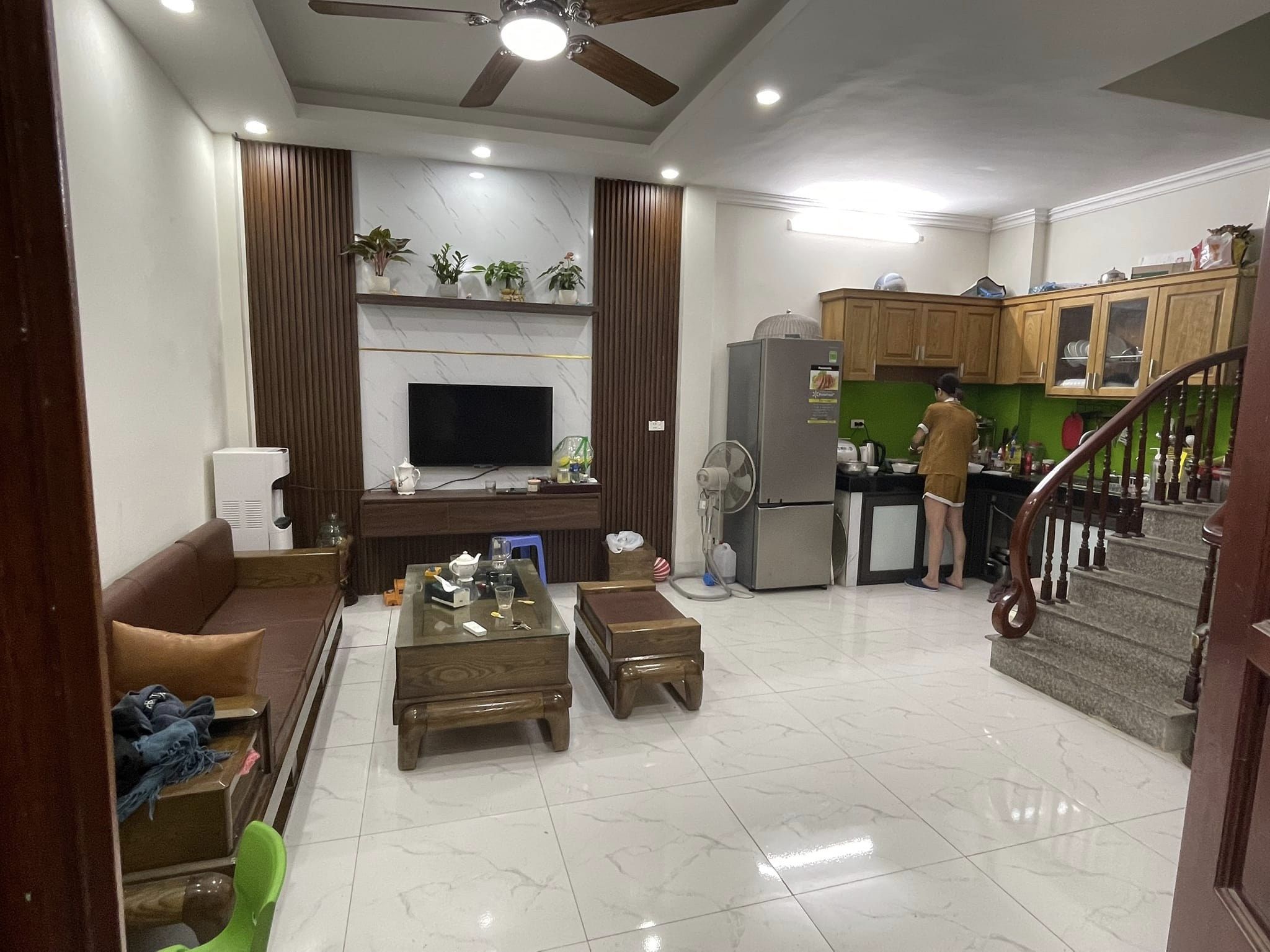 Bán nhà Kim Giang nhà đẹp tặng nội thất ô tô đỗ cổng 33m2 3.1 tỷ