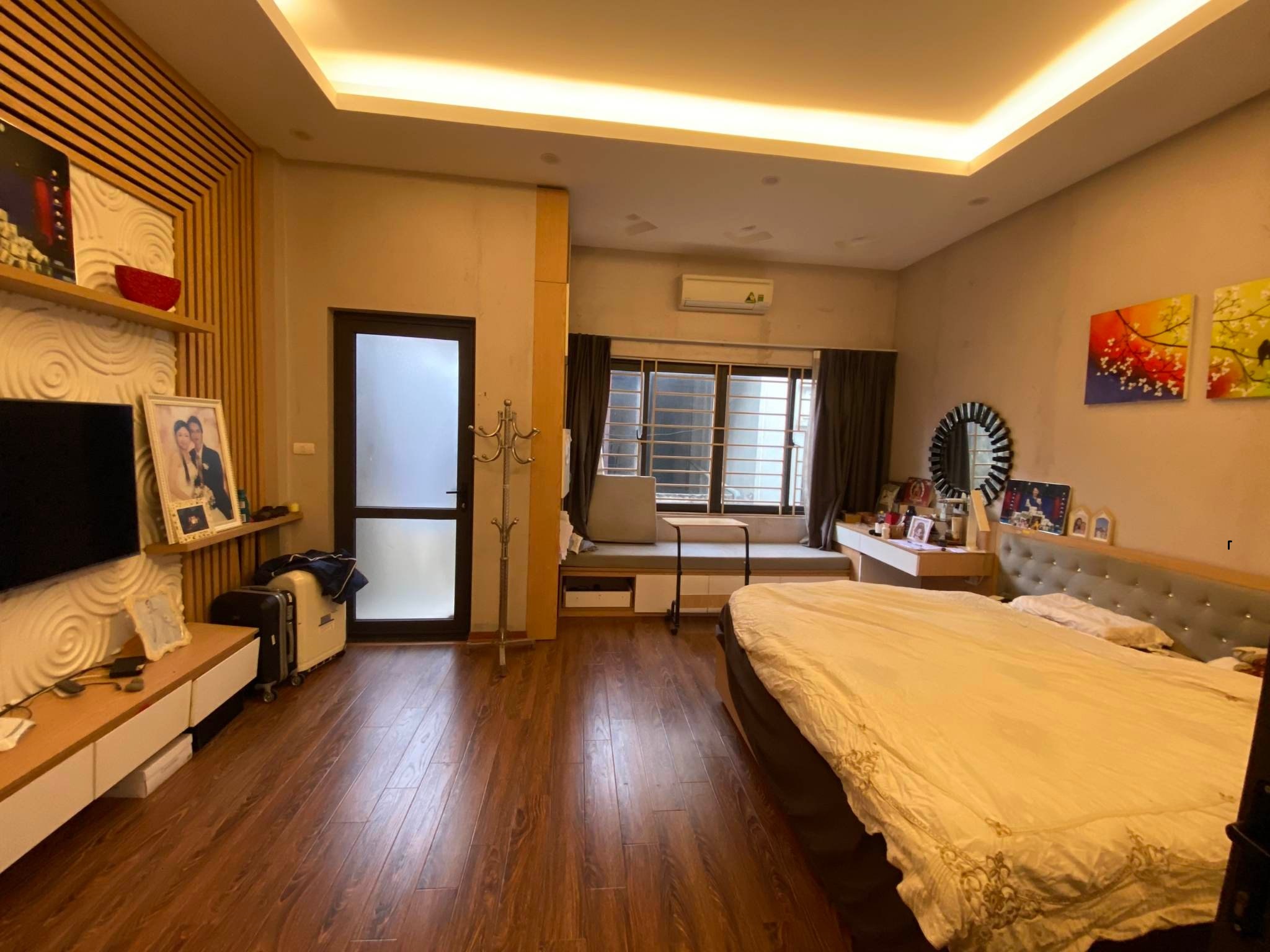 Bán nhà Định Công : 70m x4T, ô tô tránh , vỉa hè, nhà đẹp—12,8 tỷ