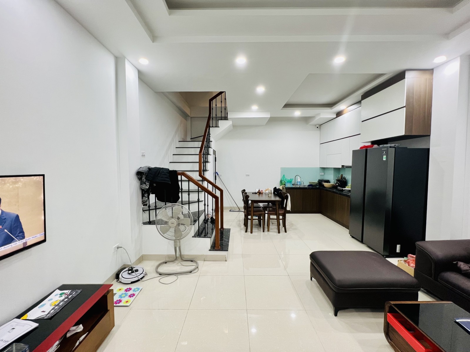 Chính chủ bán nhà Hoàng Mai, LÔ GÓC, DT 36 m2 * 5T, MT 4m, giá chào 3 tỷ 6, Lh: