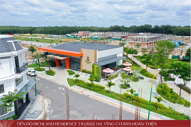 Sở hữu đất nền sổ hồng kế bên thành phố mới Bình Dương chỉ với 400 triệu đồng, gần chợ trường học dân cư đông đúc.