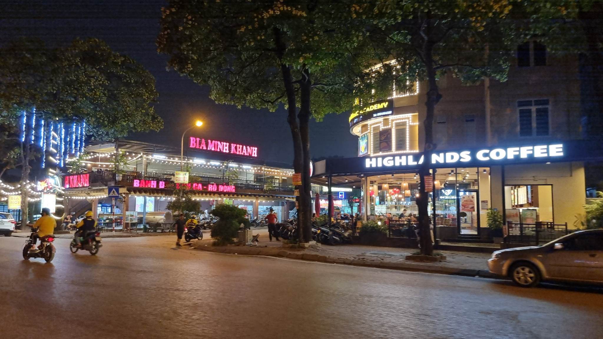 HÀNG HIẾM-NGUYỄN KHUYẾN-PHÂN LÔ VỈA HÈ- DT75M-NHỈNH 10 TỶ.HÀ ĐÔNG