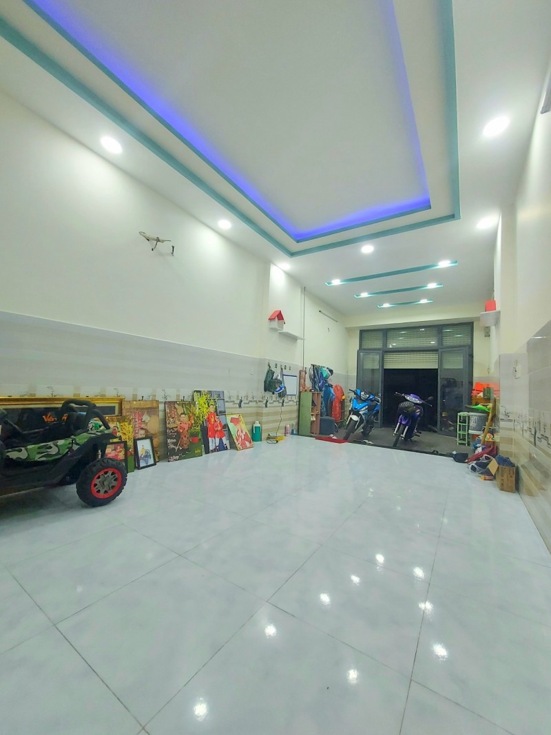 140m2, 4 tầng đường Hồ Văn Long, Quân Bình Tân, giá còn 5.8 tỷ.