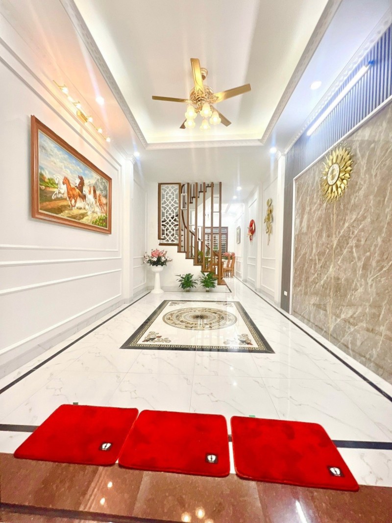 BÁN NHÀ NGÕ 68 QUẬN UỶ CẦU GIẤY - NHÀ ĐẸP LUNG LINH – Ô TÔ ĐỖ CỬA, 60Mx5 TẦNG, 8.8 TỶ