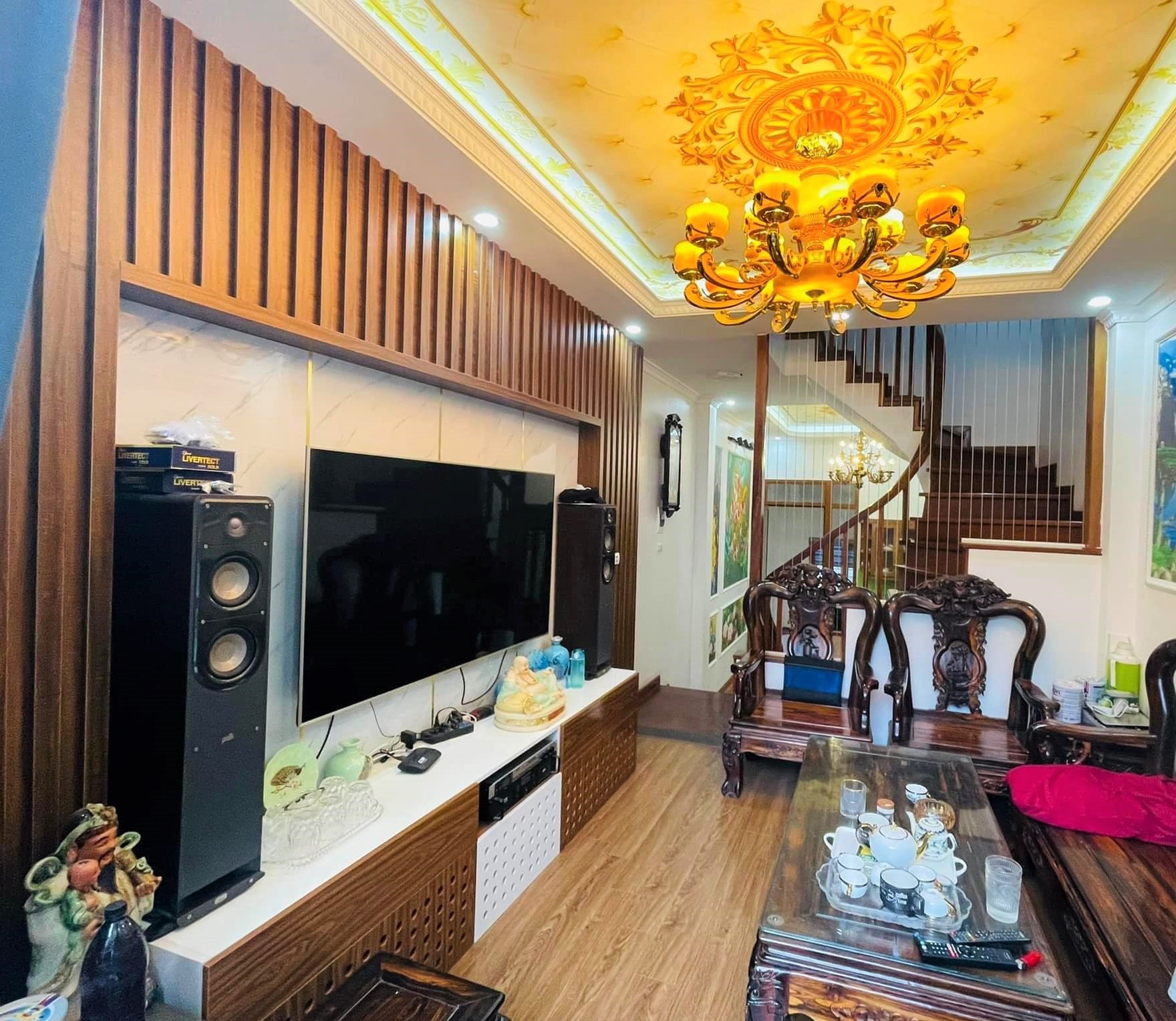 Bán Nhà Mỹ Đình, gần Đình Thôn, Ngay Chợ, 41m2 6 Tầng, Kinh Doanh Buôn Bán, nhỉnh 7 tỷ