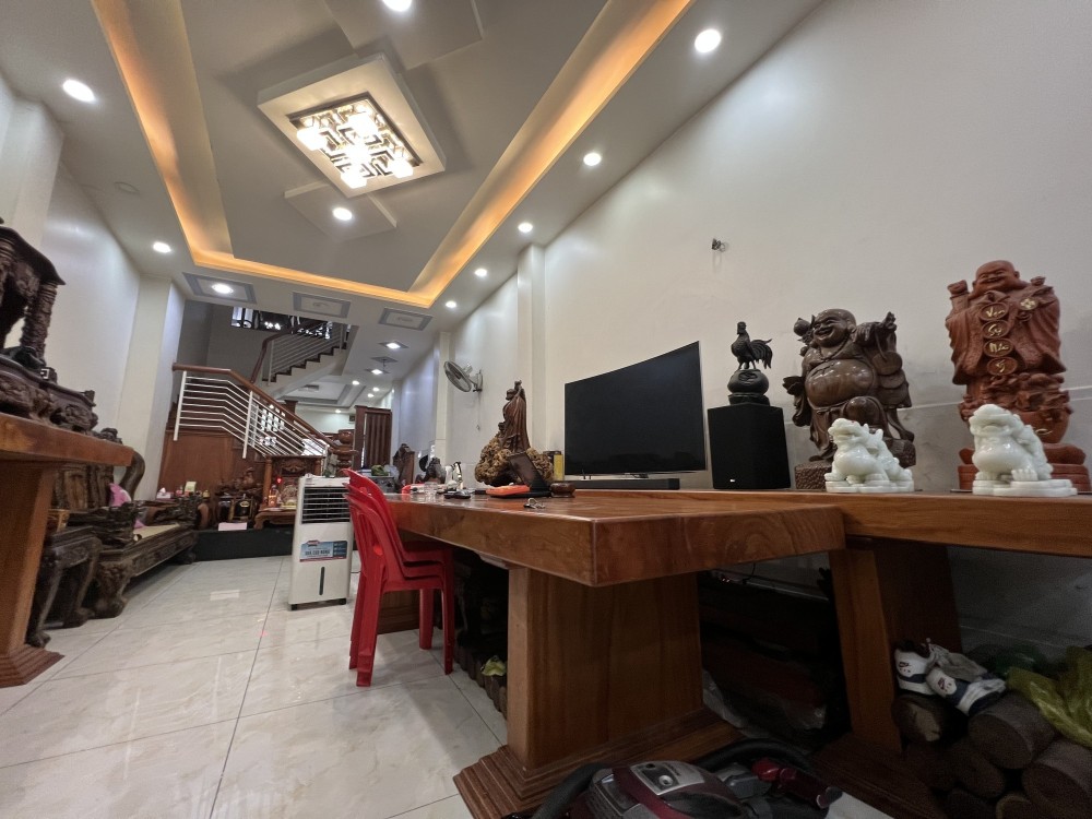 Nhà Mặt Tiền đường Phạm Văn Bạch và Nguyễn Tư Giản 100m2, 4 tầng giá 12.5 tỷ.