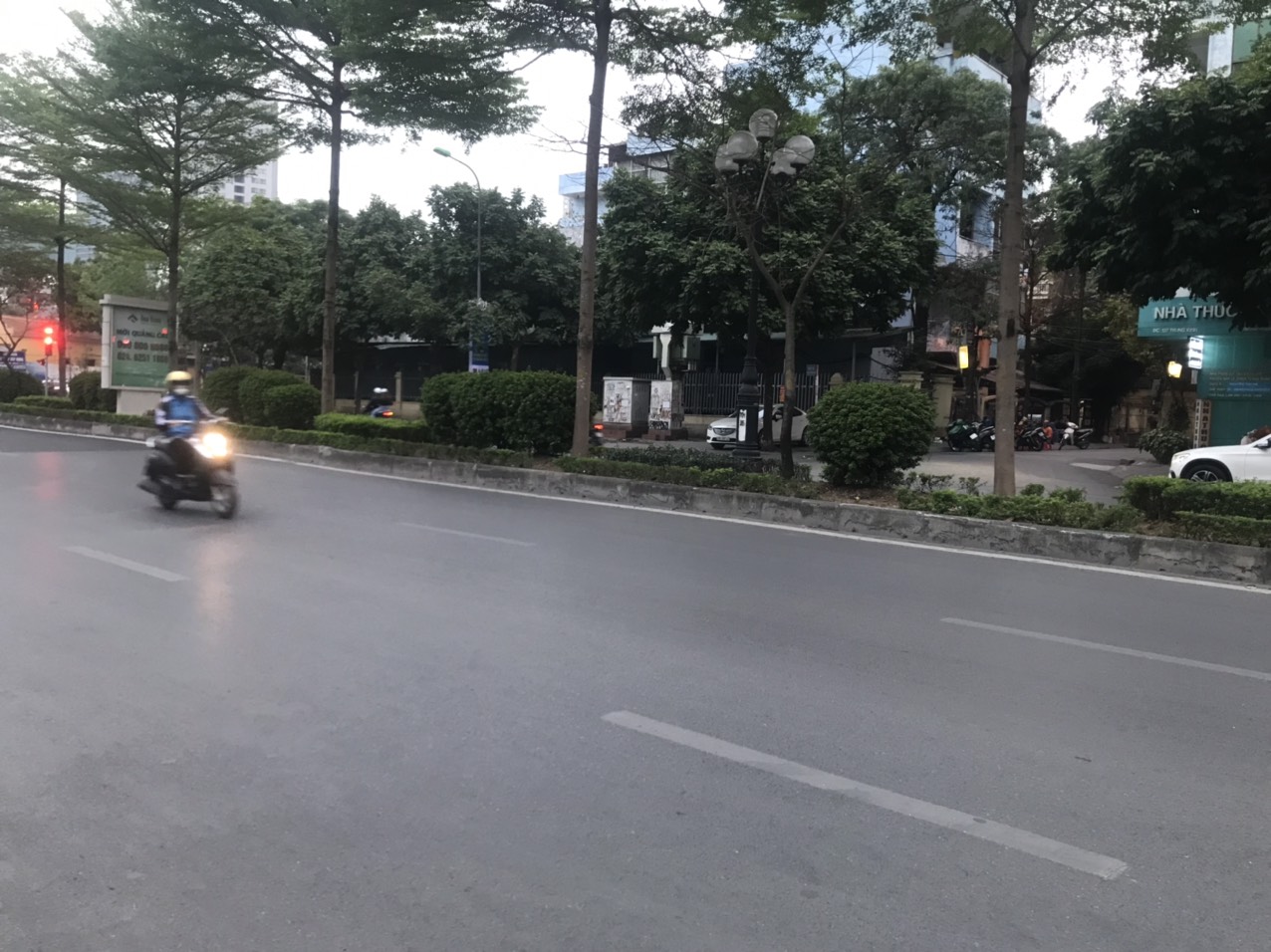 BÁN NHÀ 125 TRUNG KÍNH, 3 Ô TÔ TRÁNH, 42M, 5 TẦNG, MT 4.5M, KINH DOANH, ANN SINH ĐỈNH CAO, 12.5 TỶ