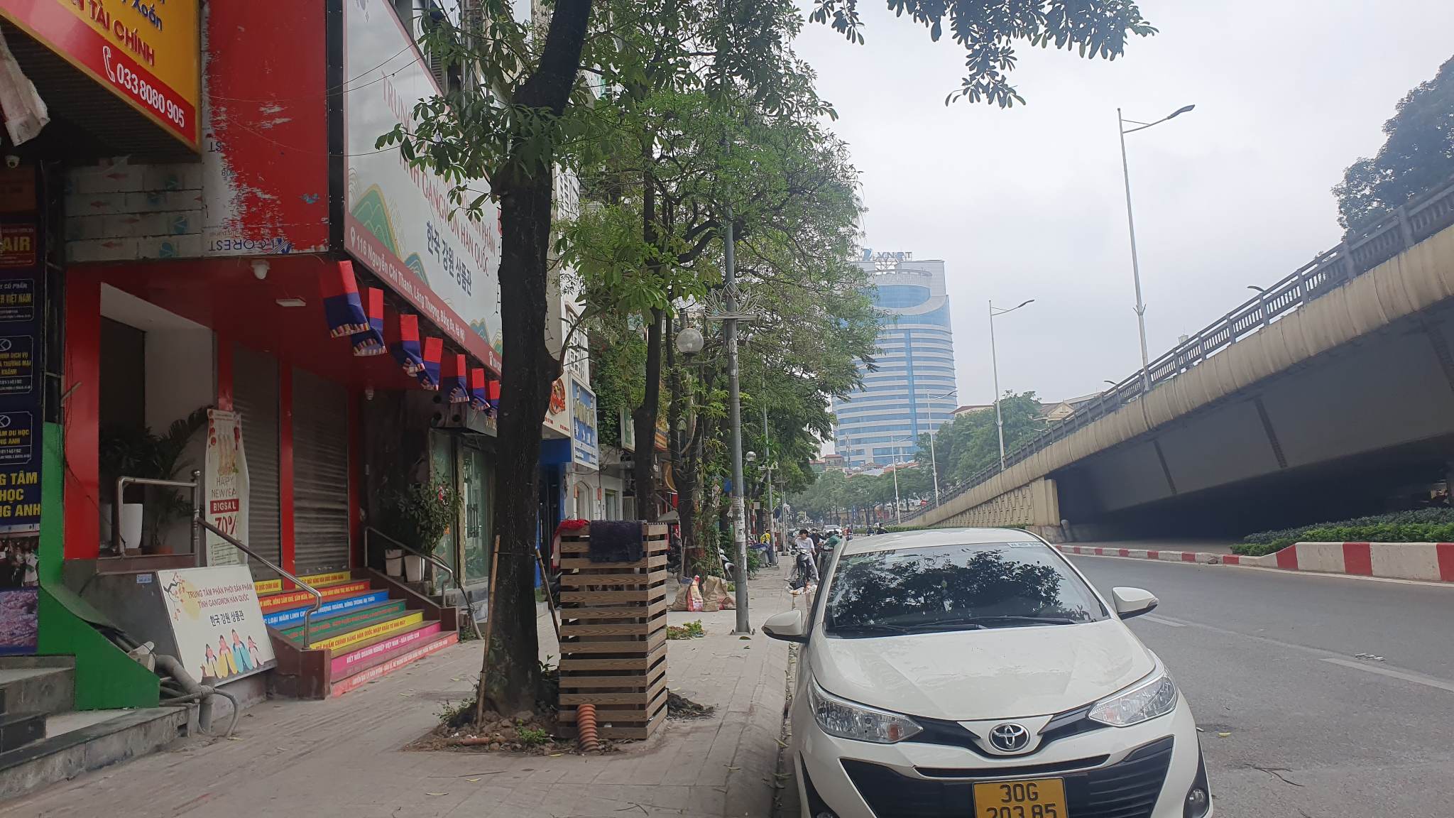 BÁN NHÀ HOÀNG QUỐC VIỆT, 80M, 9 TẦNG, KINH DOANH ĐỈNH, 33 TỶ