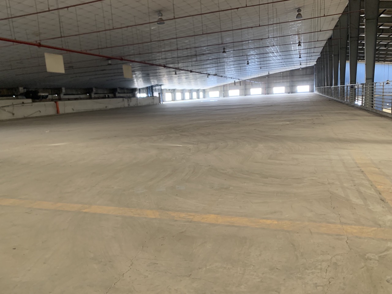 Cho thuê kho xưởng 11.000m2 trong Khu công nghiệp Hoàng Gia, xã Mỹ Hạnh Nam, huyện Đức Hòa, tỉnh Long An