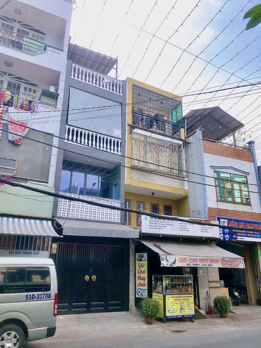 Bán nhà mặt tiền gần chợ Tân Hương,DT:3.5x8.5m đúc 3 lầu giá 5.5 tỷ