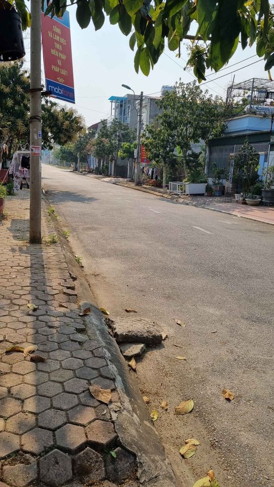 Gia đình cần bán nhà cấp 4 tại số nhà 52, tổ 1 Noong Bua