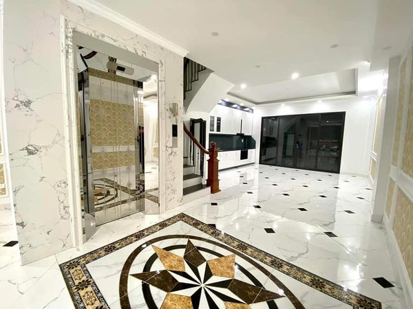 Nhà Nguyễn Văn Cừ 85m2- mặt tiền 5m- đẹp long lanh-ba bước ra phố- ngõ thông- ô tô chạy vòng quanh- thang máy- thoáng trước sau.