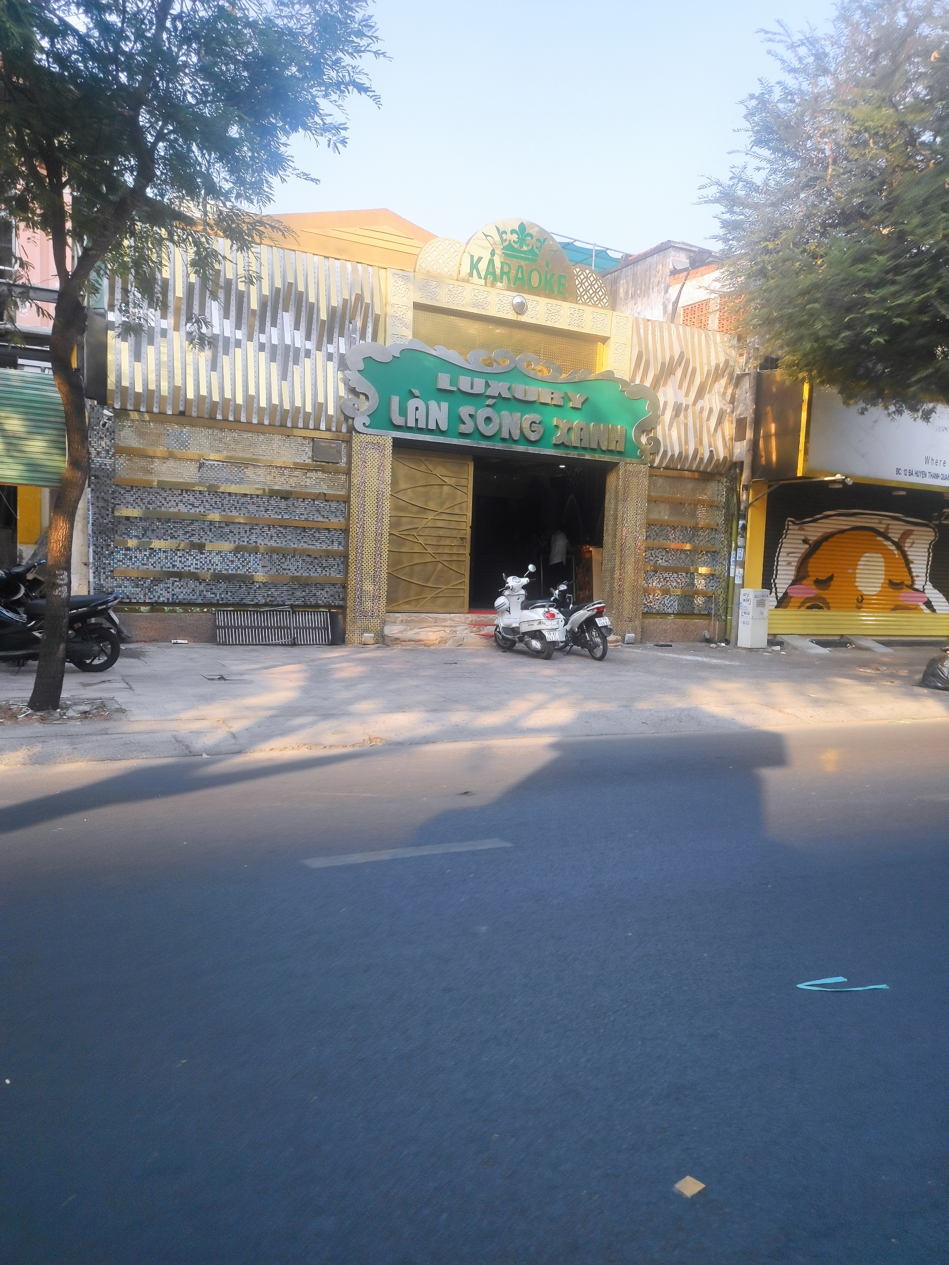 Cho Thuê nhà MT Bà Huyện Thanh Quan. Ngang lớn 10m. Giá: 200 tr/th (TL)