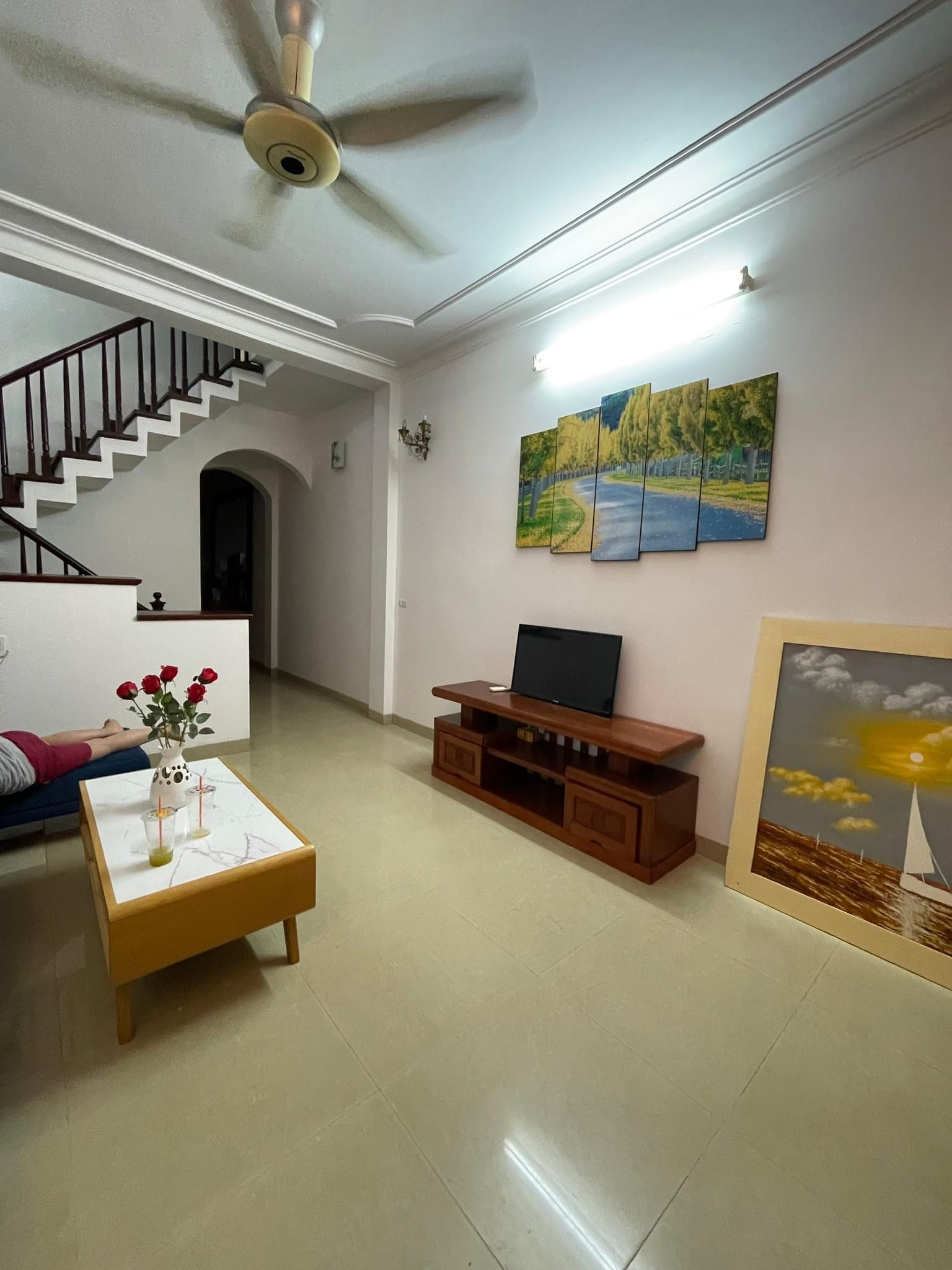 BÁN NHÀ RIÊNG NGUYÊN CĂN HOÀNG CẦU ĐỐNG ĐA NGÕ Ô TÔ 45m SĐCC 7 tỷ 56 LH:0975936436