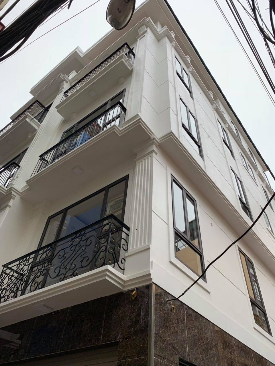 Nhà đẹp Hồ Đắc Di DT47m2x5T, MT4,5. 2 mặt thoáng. Gần phố, gần hồ. Giá 4,95 (TL)