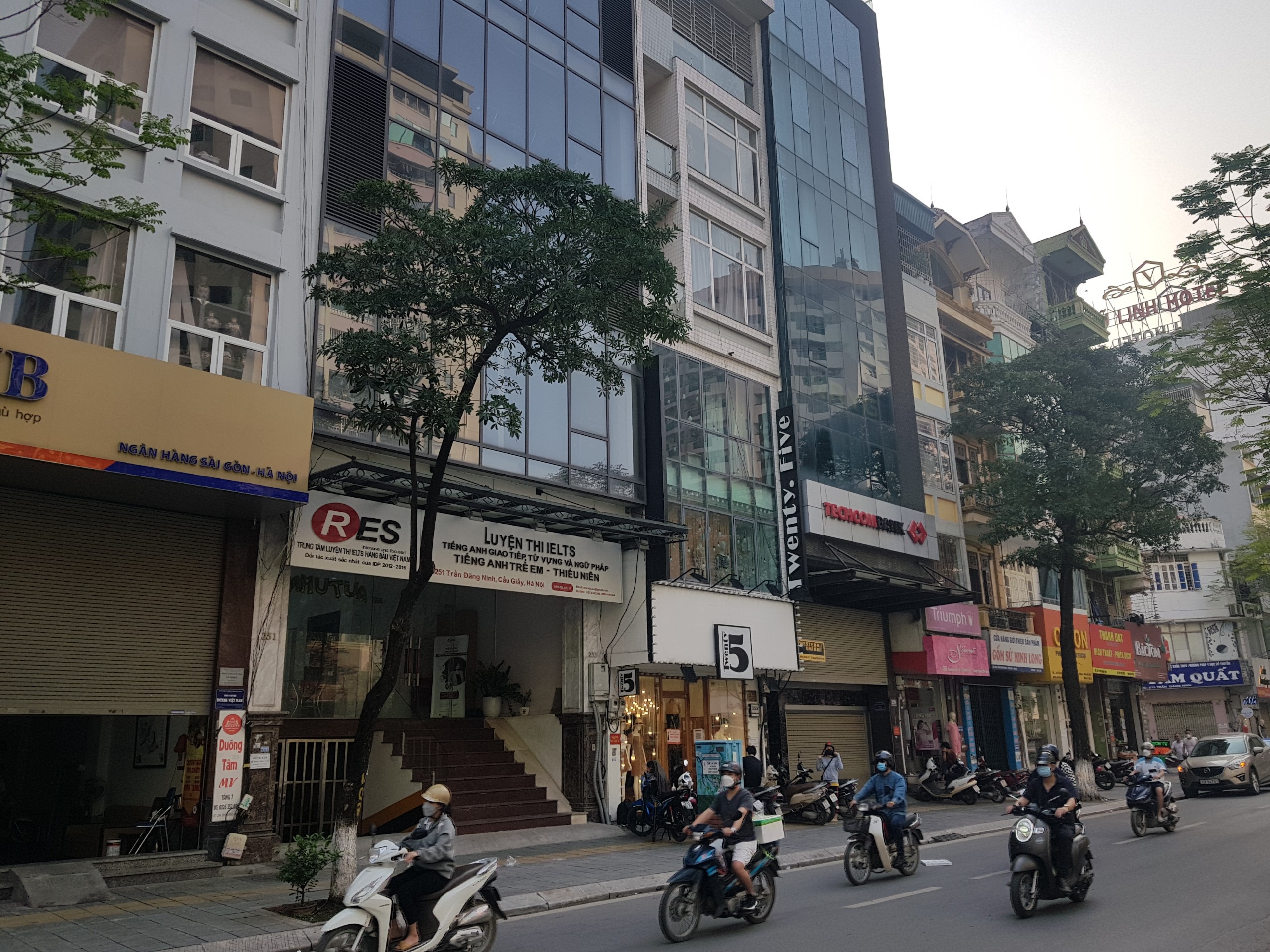 BÁN NHÀ MẶT PHỐ VĂN CAO - BA ĐÌNH - KINH ĐỈNH