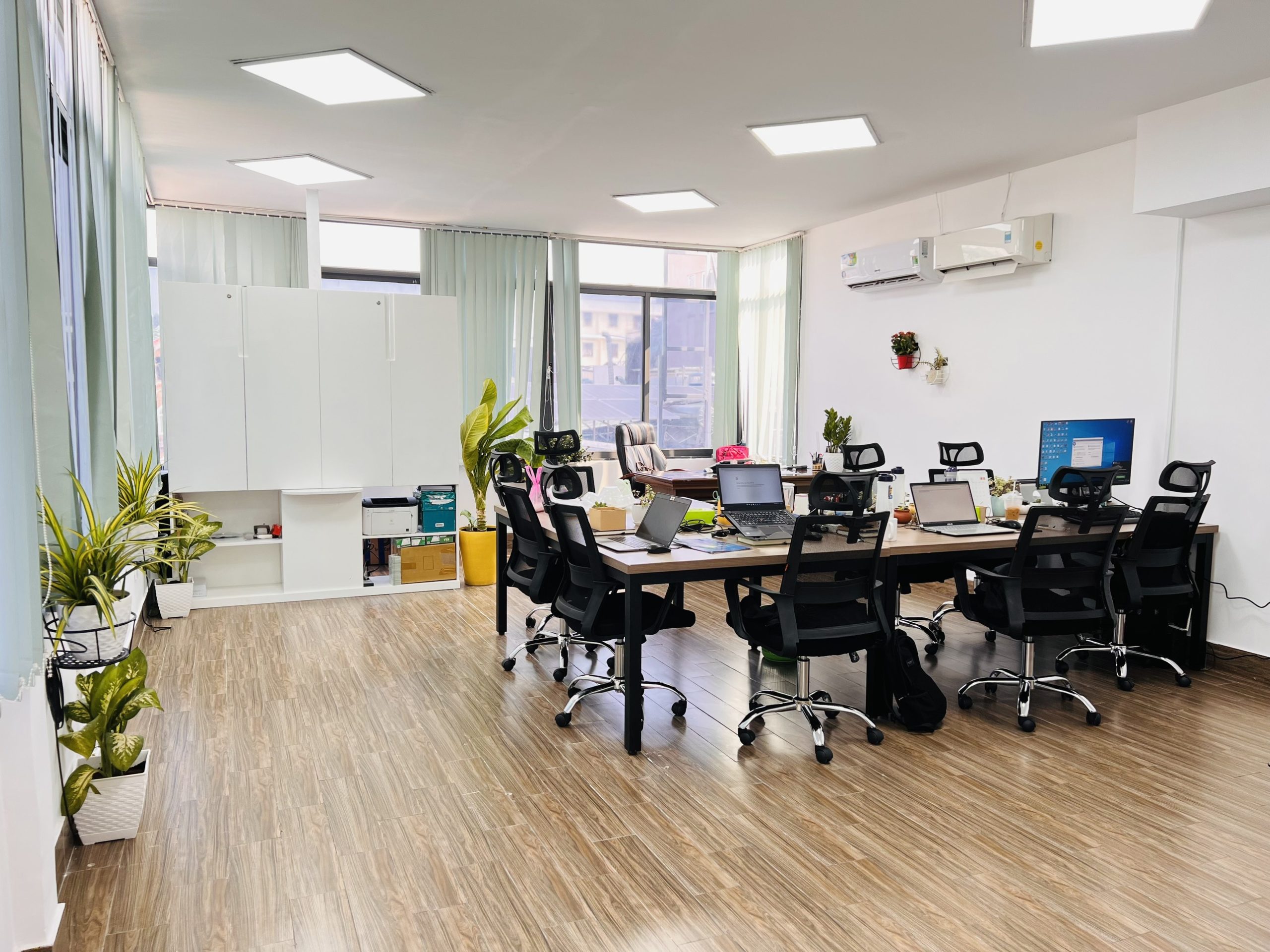 Cho thuê Văn phòng ngay trung tâm quận Phú Nhuận, sát quận Tân Bình, Q.3