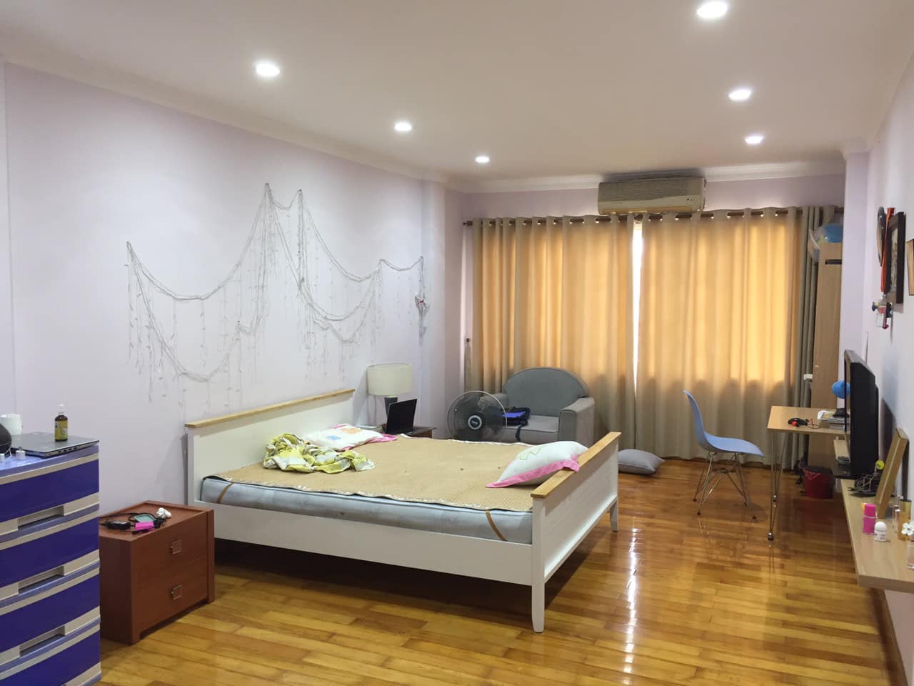 BÁN NHÀ MẶT PHỐ TÔ NGỌC VÂN . TÂY HỒ. MẶT TIỀN 5m, NỞ HẬU, VỈA HÈ 6m KINH DOANH.