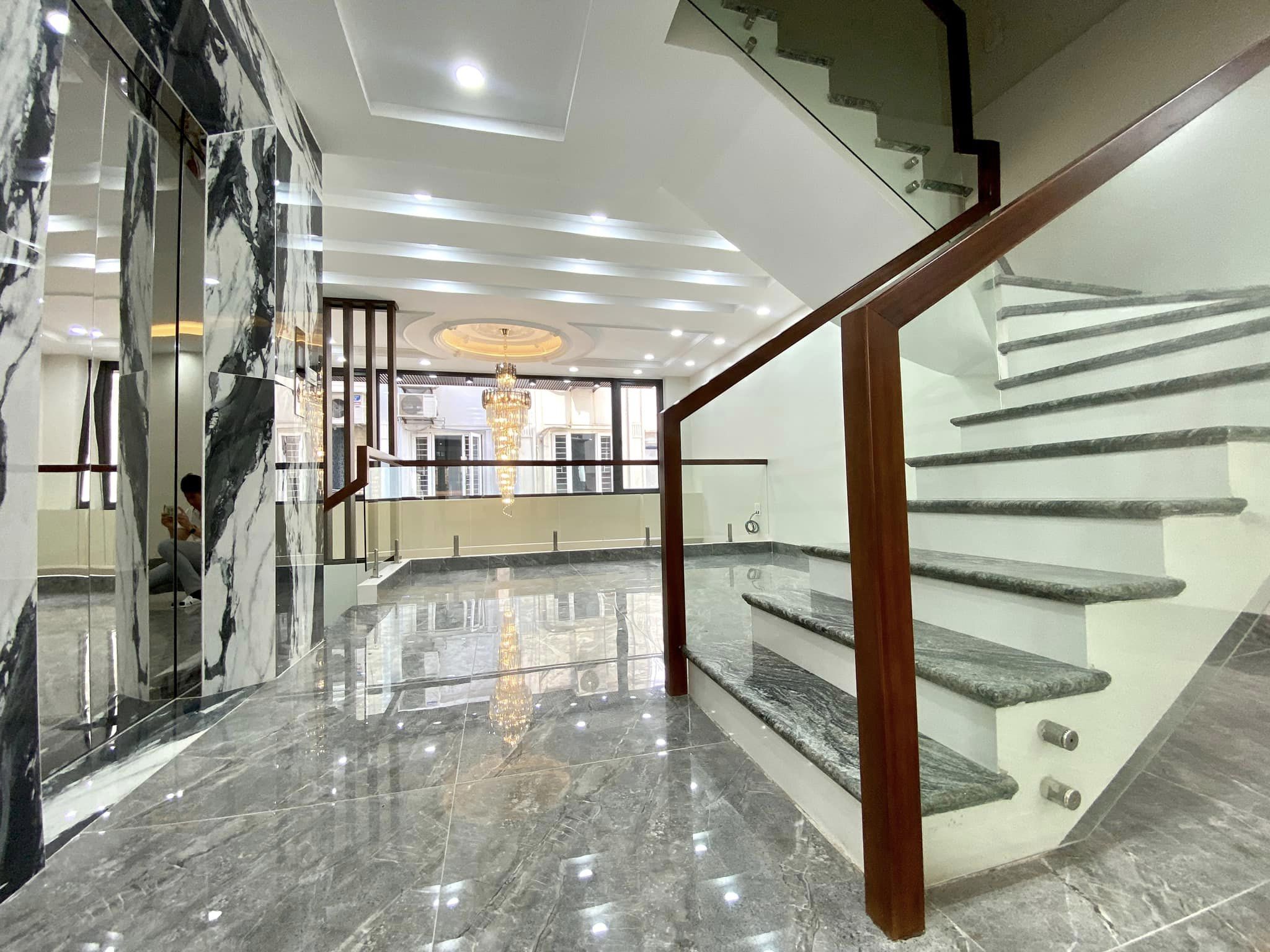 Bán nhà 125m2 phố Nghi Tàm, Tây Hồ Ôtô thông Kinh doanh 17.3 tỷ