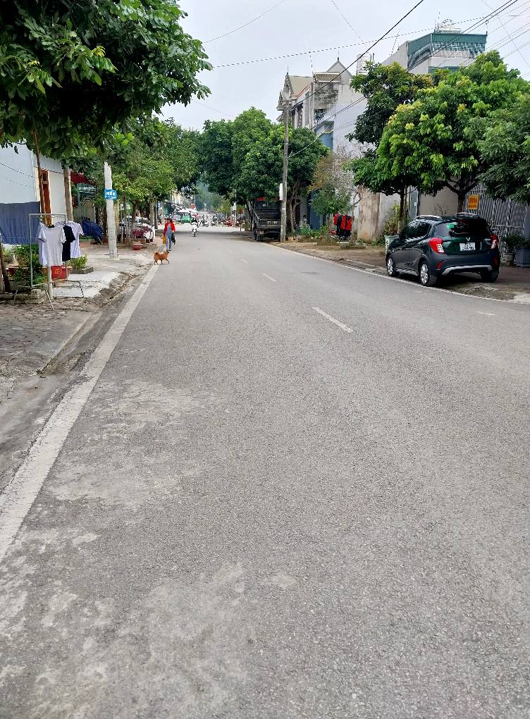 Gia đình cần bán nhà cấp 4 mới xây ở tổ 6, phường Noong Bua, thành phố Điện Biên Phủ