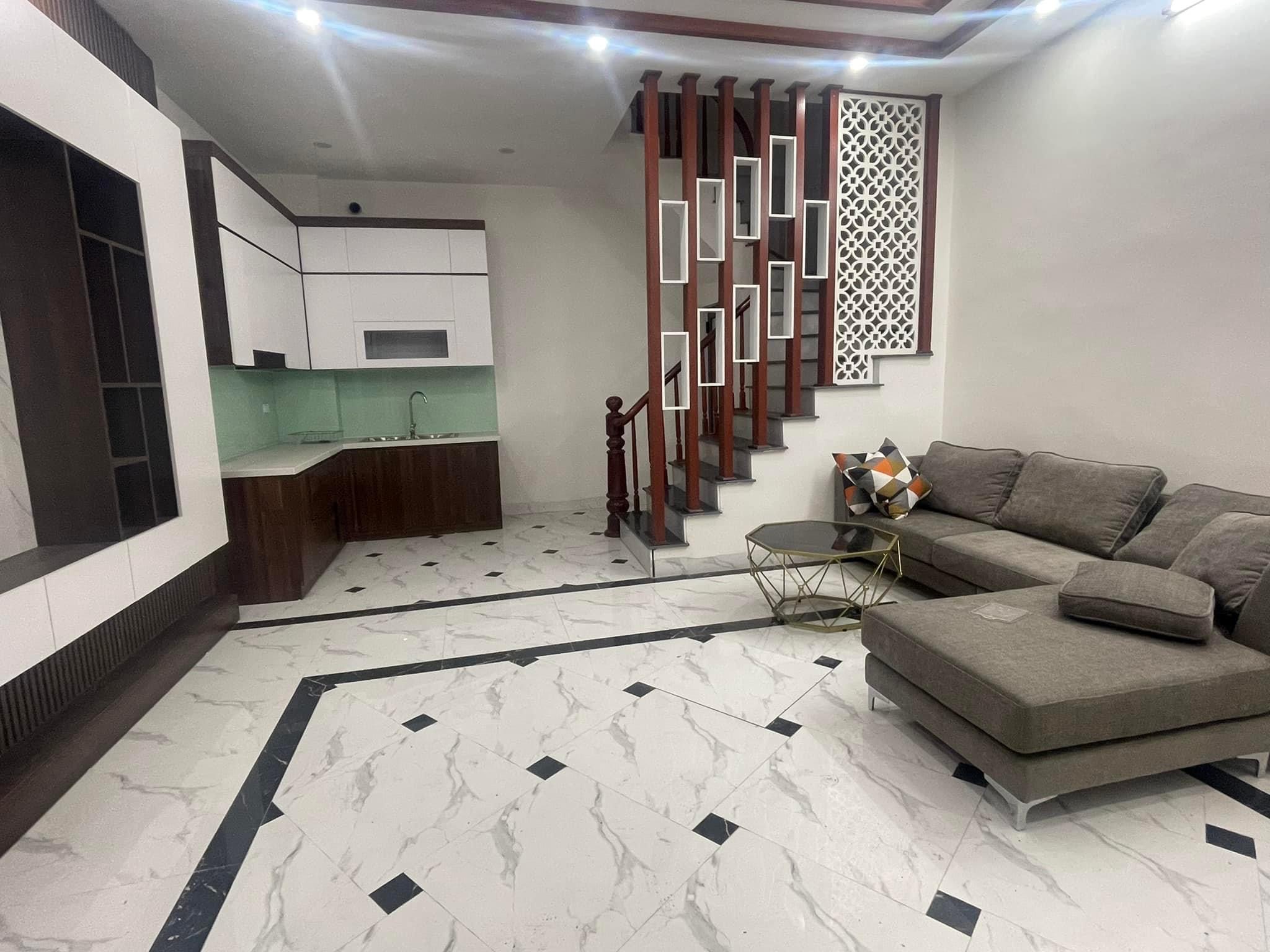 BÁN NHÀ BẠCH ĐẰNG QUẬN HAI BÀ TRƯNG - 33M 5 TẦNG MT 4M - CÁCH MẶT PHỐ 40M VIEW SÔNG NHÀ ĐẸP 3 NGỦ ĐẸP LONG LANH