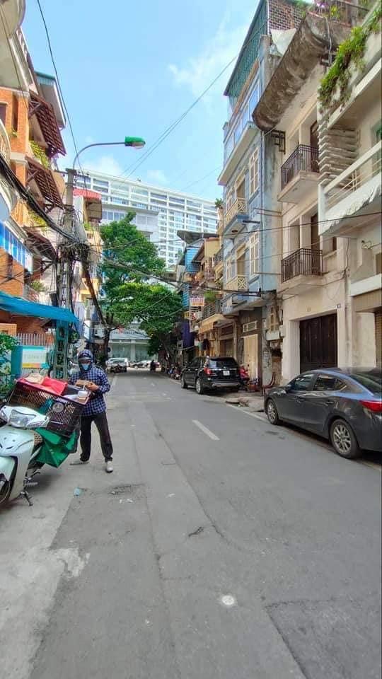 MẶT PHỐ HIẾM - YÊN NINH -BA ĐÌNH -GẦN BV HỒNG NGỌC- VỈA HÈ RỘNG - ÔTÔ 2 CHIỀU DỪNG ĐỖ - KINH DOANH - VĂN PHÒNG