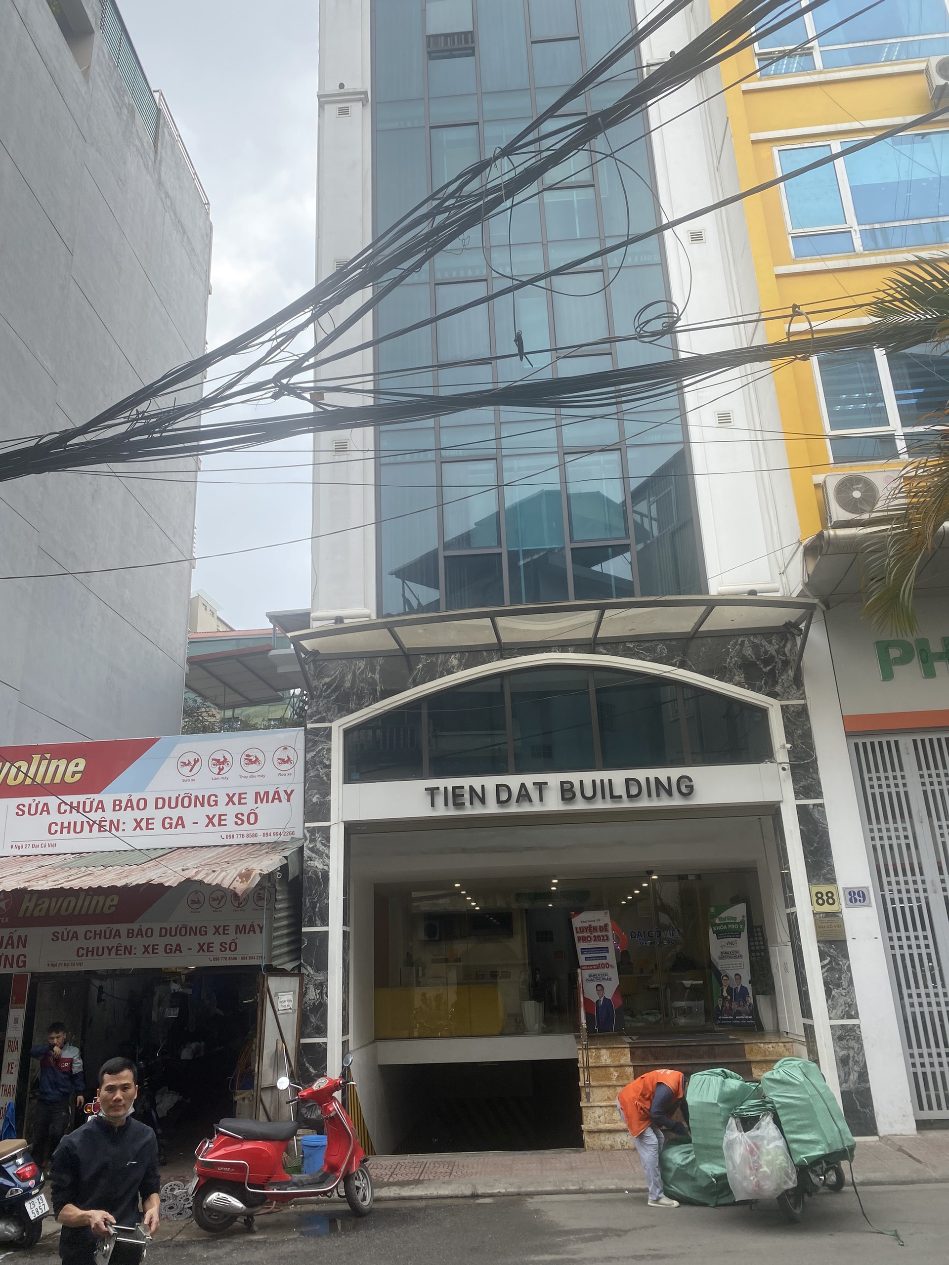 Bán mảnh đất 104m2-MT6.4m, Vị trí Ngã tư Bạch Mai- Phố Huế. KD sầm uất, mặt ngõ 10m.