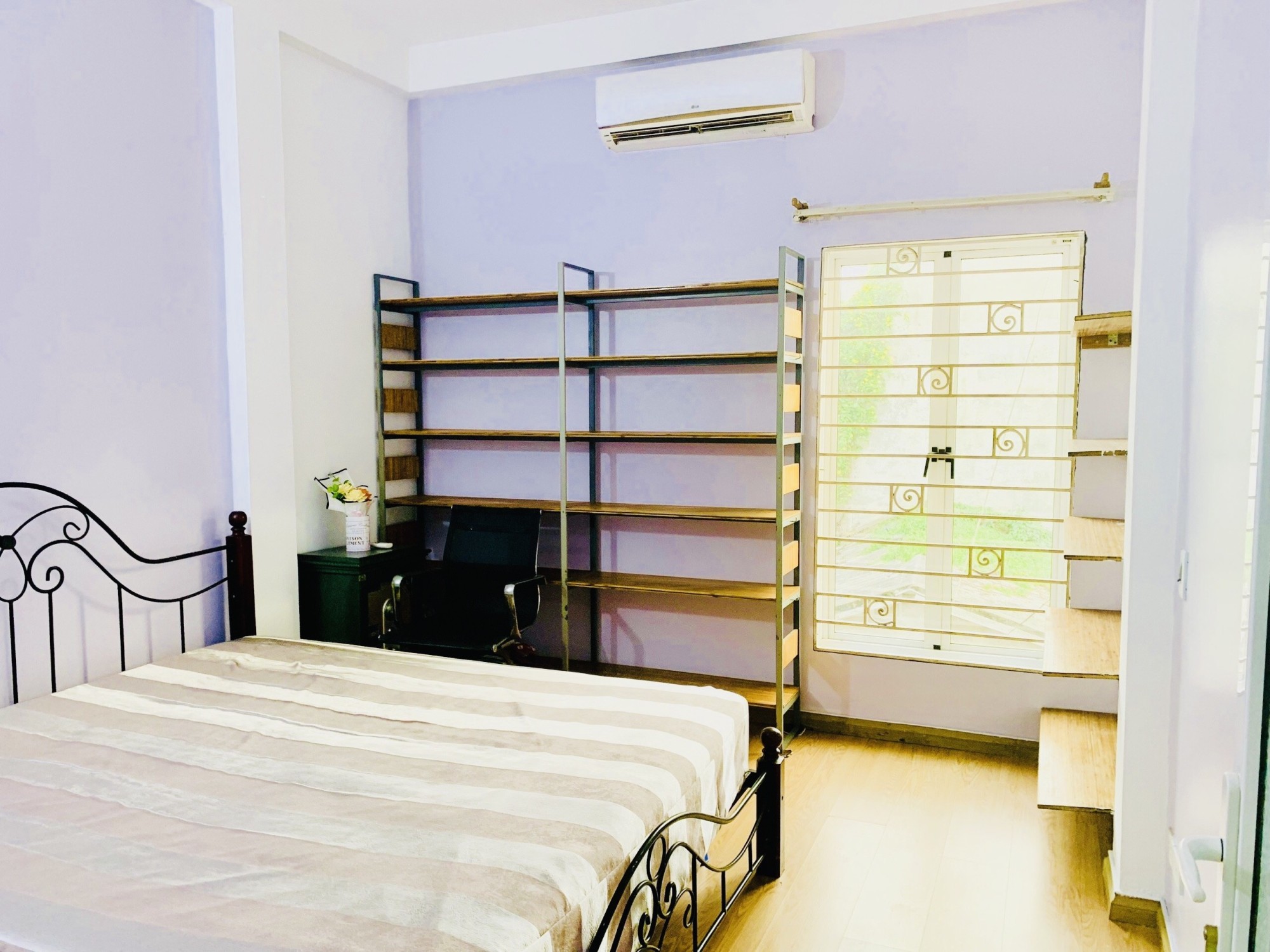 Bán nhà 3 Tầng Phúc Lợi, Dt sd 40m, giá hơn 2 tỷ.