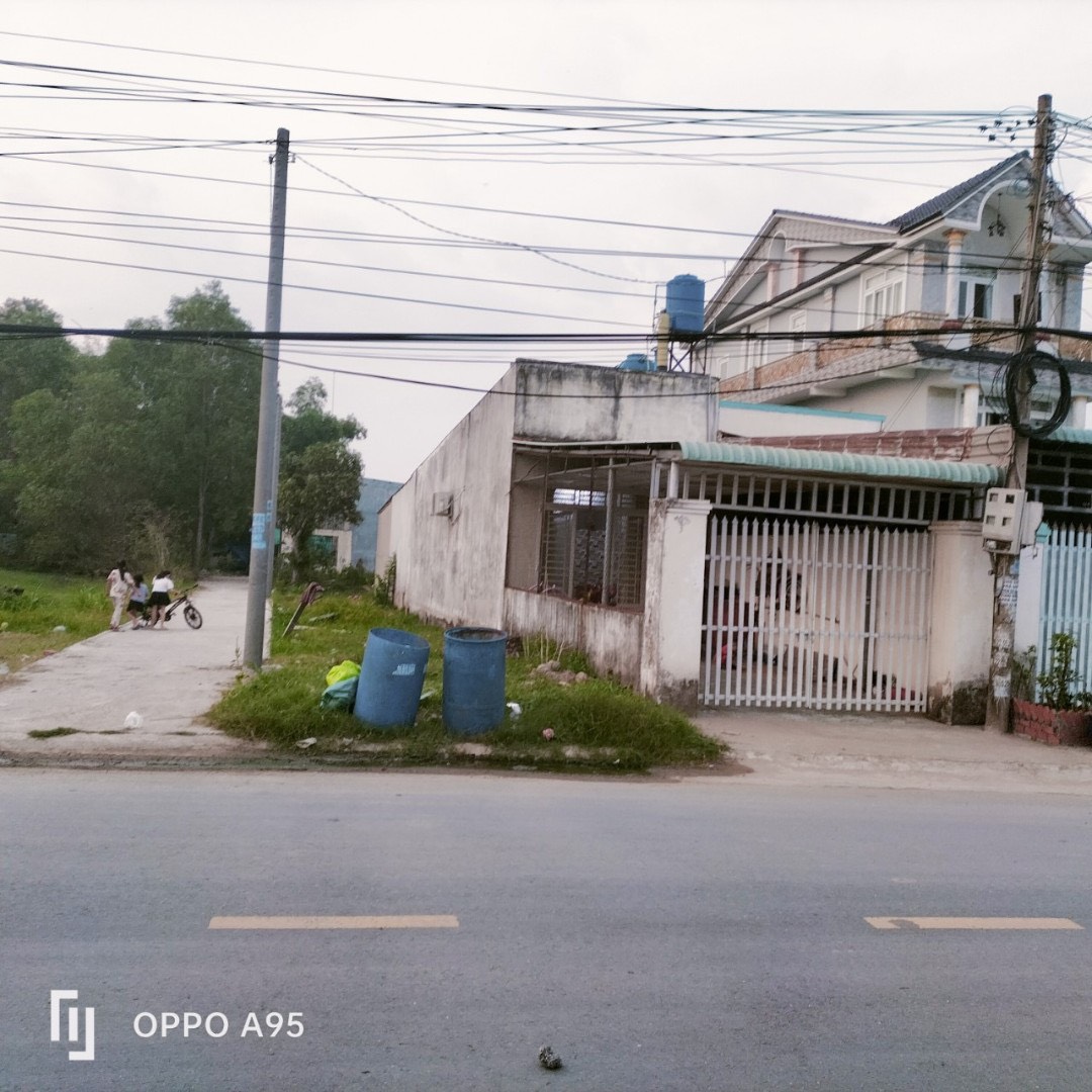 chính chủ bán GẤP nhà Mặt Tiền Đường Đức Hòa Đông,180m2,sổ hồng riêng