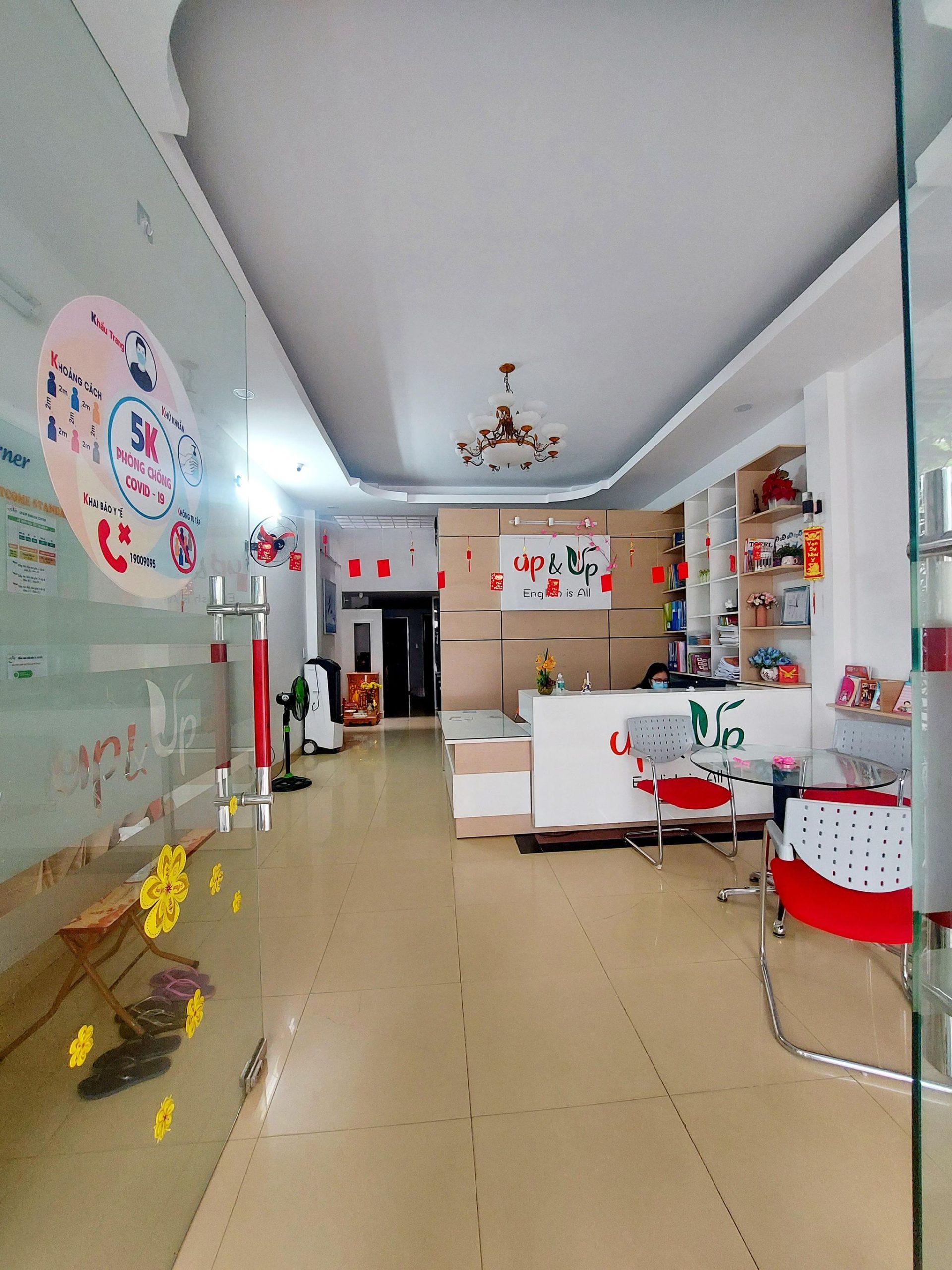 Bán nhà Mặt tiền đường Hàn Thuyên, nhà 3 tầng, DT 100 m2, Ô tô đỗ. Gần Bệnh viện VinMec. Chỉ 8,6 tỷ.