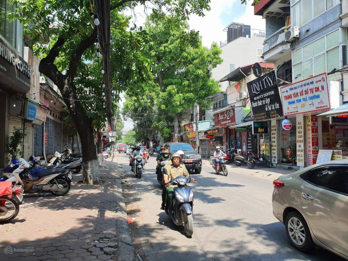 Bán nhà mặt phố Hoàng Hoa Thám - 34m2 giá chỉ 8,1 tỷ - sổ đỏ nở hậu.