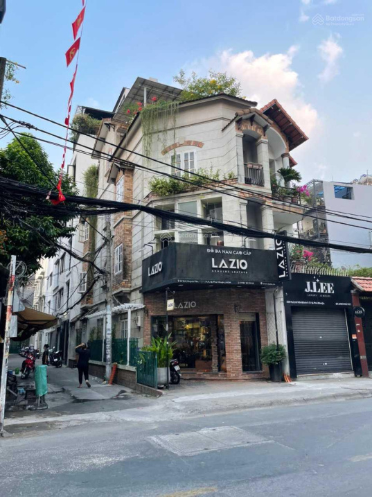 Gia đình đang cần tiền cần bán biệt thự khu vip Khu Mê Kông Phổ Quang 10x25m trệt + 2lầu 35 tỷ TL