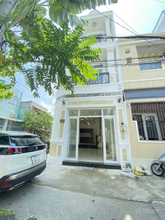 Bán nhà HXH đường 25 Phạm Văn Đồng, Hiệp Bình Chánh, Thủ Đức, 5x12m, trệt, 2 lầu, sân thượng cực đẹp