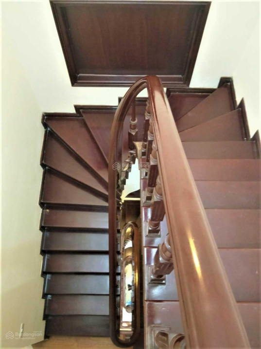 Bán nhà Ngõ 43 Tô vĩnh Diện cách ngã tư sở 250m DT:65M x 5T MT:5M giá chỉ 7,2 tỷ