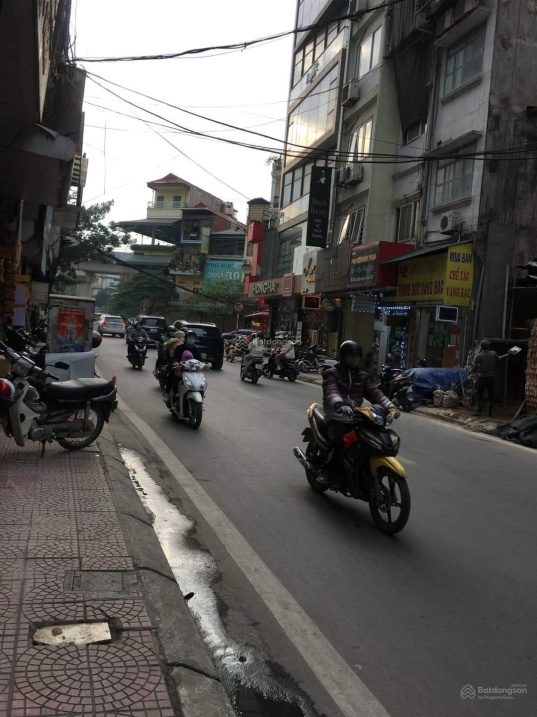 Siêu hiếm. Mua Bán nhà mặt phố Đống Đa Siêu rẻ, Kinh Doanh, Thang Máy, Vị Trí Đẹp. DT 100m, 8T, MT 5,5m - chỉ 31tỷ. LH 0966894182