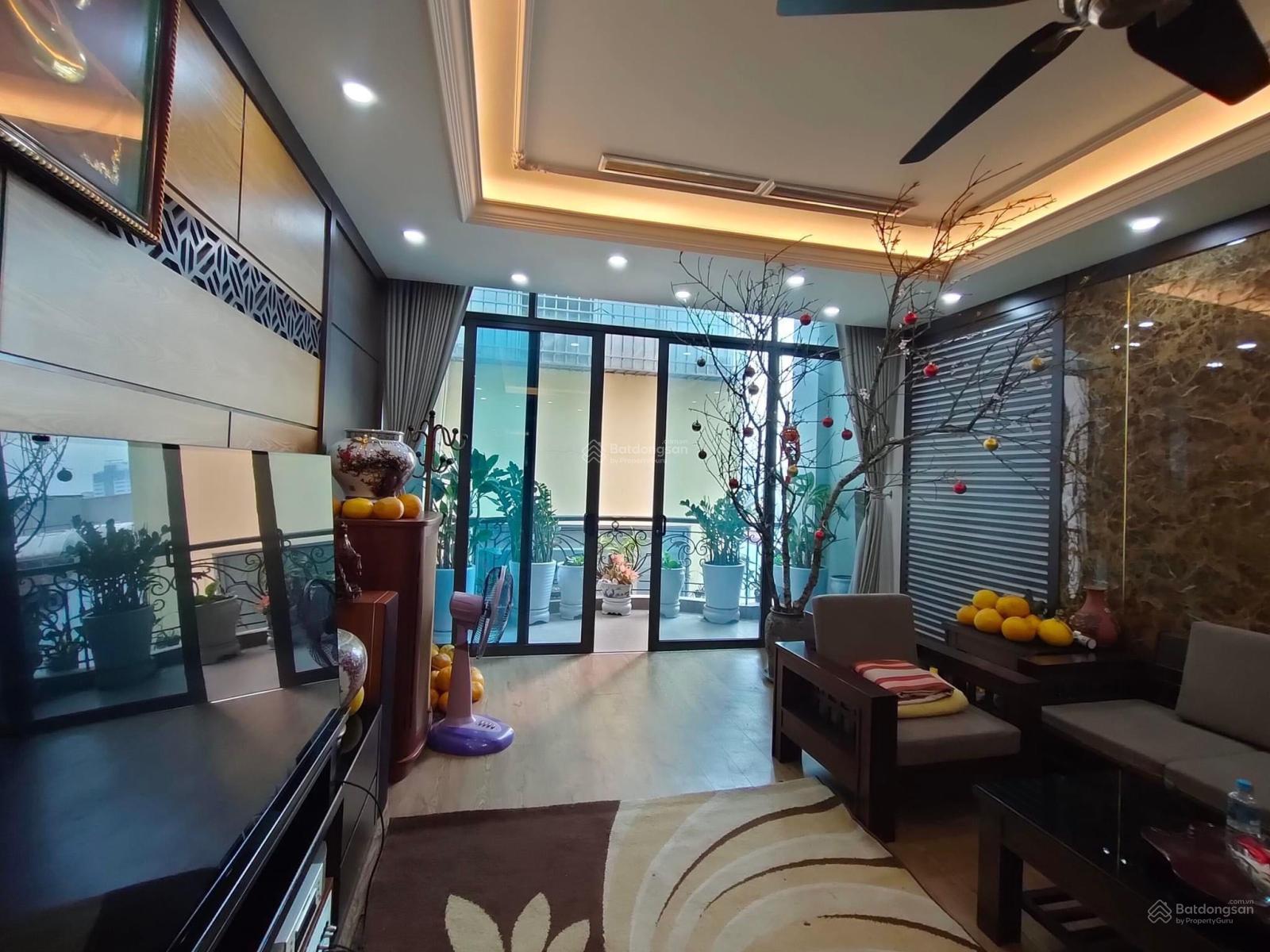 Bán nhà chính chủ 11 tầng phố Yết Kiêu, 110m2, doanh thu 200tr/tháng, thang máy.