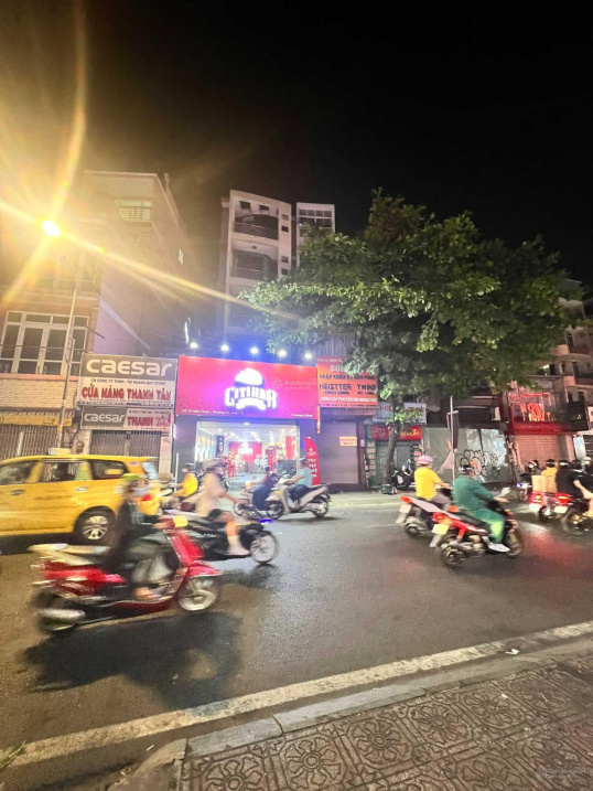 MT thương hiệu - Hai Bà Trưng, P. TĐ, Quận 1 (4.2 x 22m) 4 tầng đẹp HĐT 100tr/th gía 40 tỷ