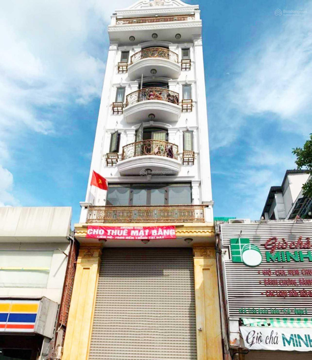 Toà nhà hầm 7 tầng MT đường 2 chiều trung tâm Quận 3, chỉ 70 triệu/tháng