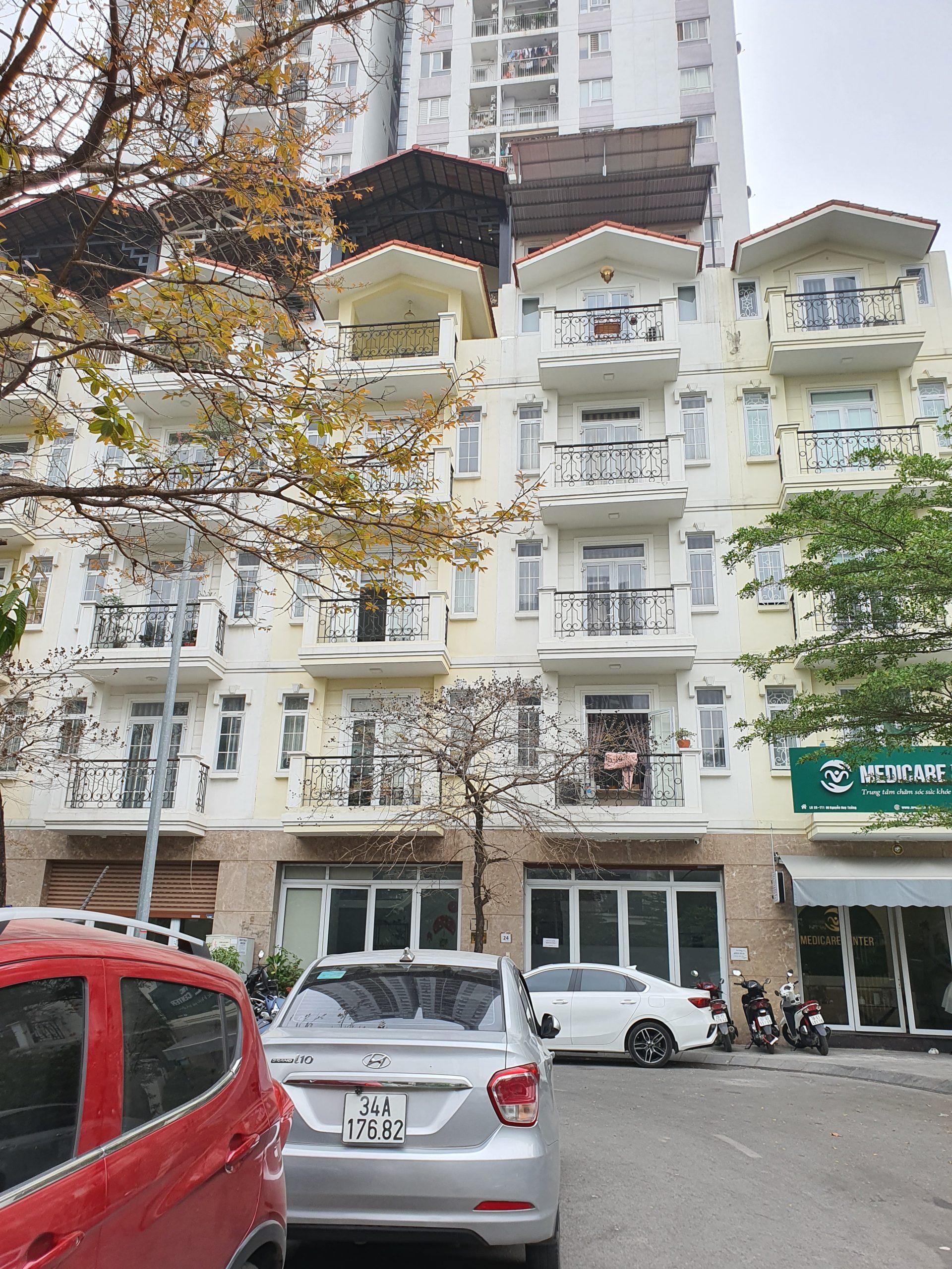 Liền kề 90 Nguyễn Tuân Thanh Xuân - kinh doanh - trường học xung quanh nhà