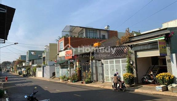 Chính chủ bán nhà mặt tiền tại số 207 Đường Phan Đình Giót, Phường Hội Thương, Thành phố Pleiku, Gia Lai.